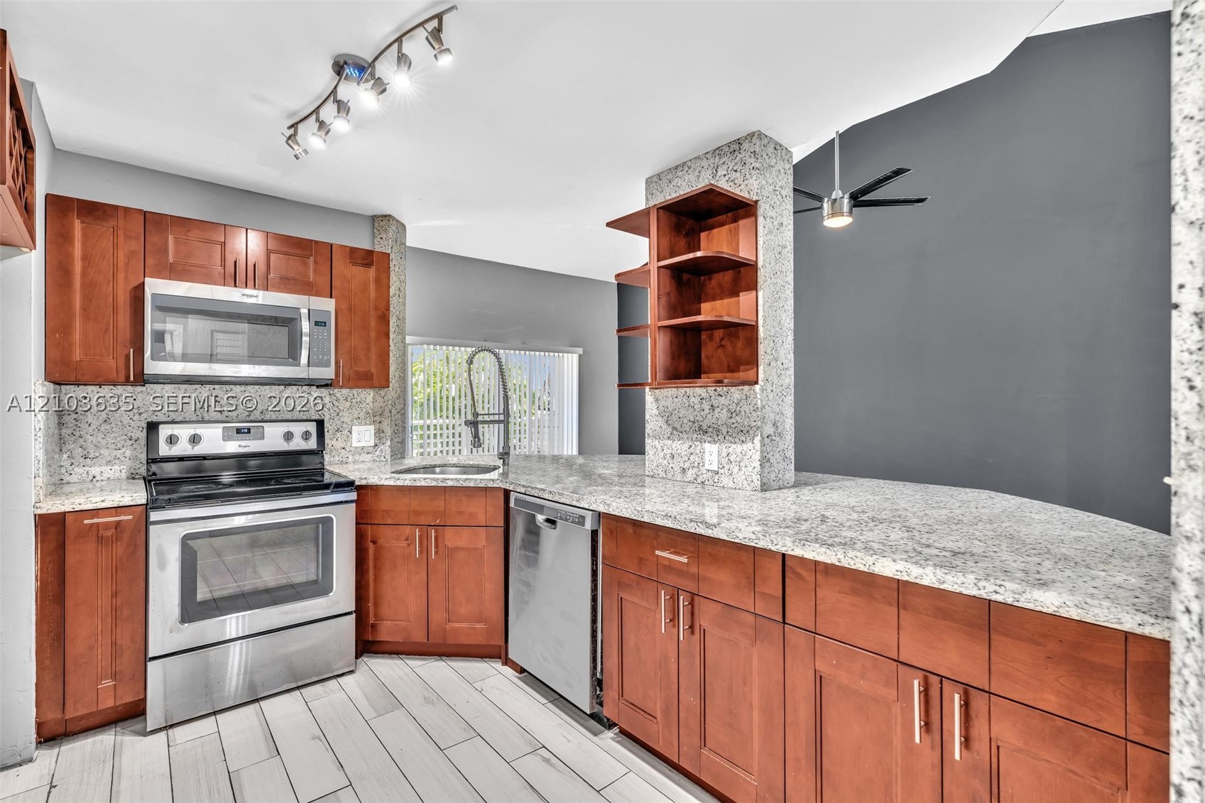 3417 NW 44th St #201, Oakland Park FL 33309