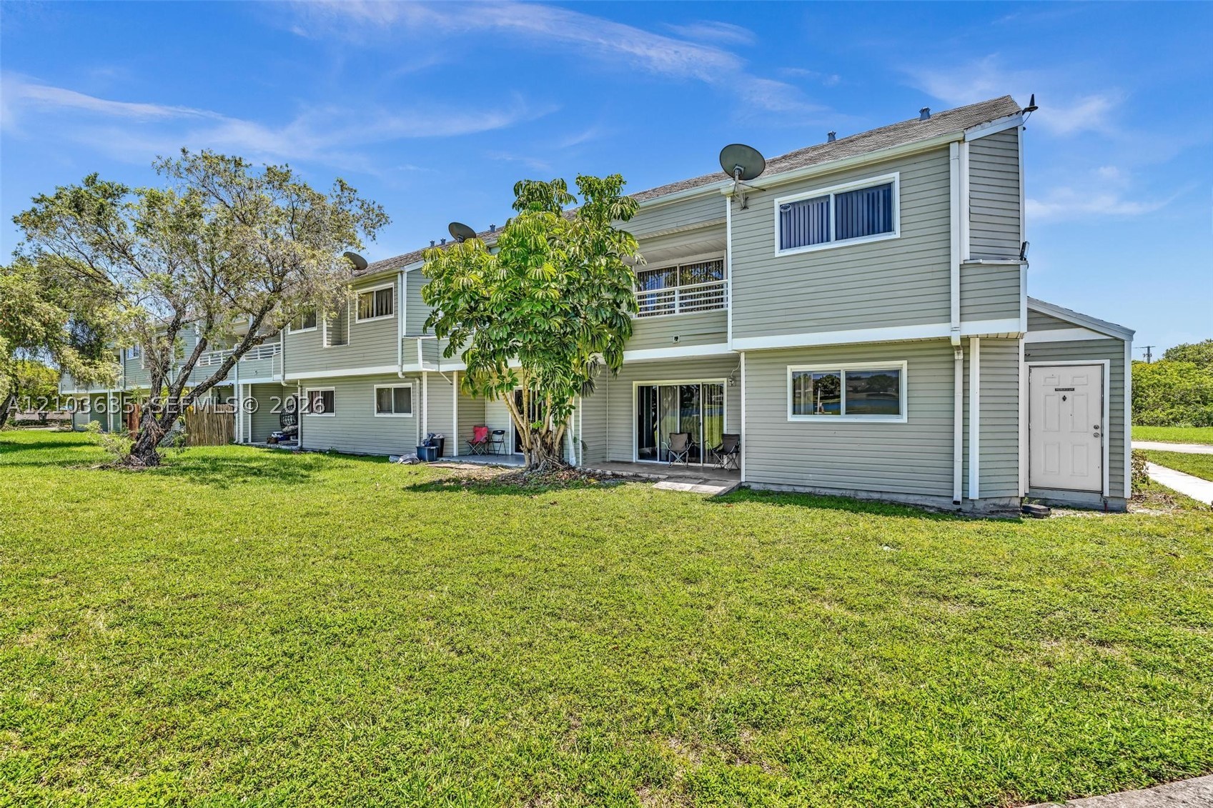 3417 NW 44th St #201, Oakland Park FL 33309