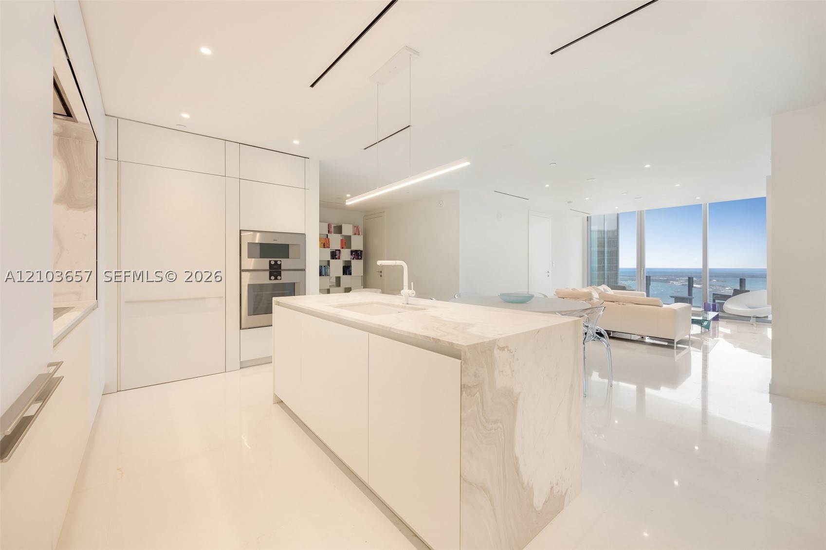 300 Biscayne Boulevard Way #5205W, Miami FL 33131