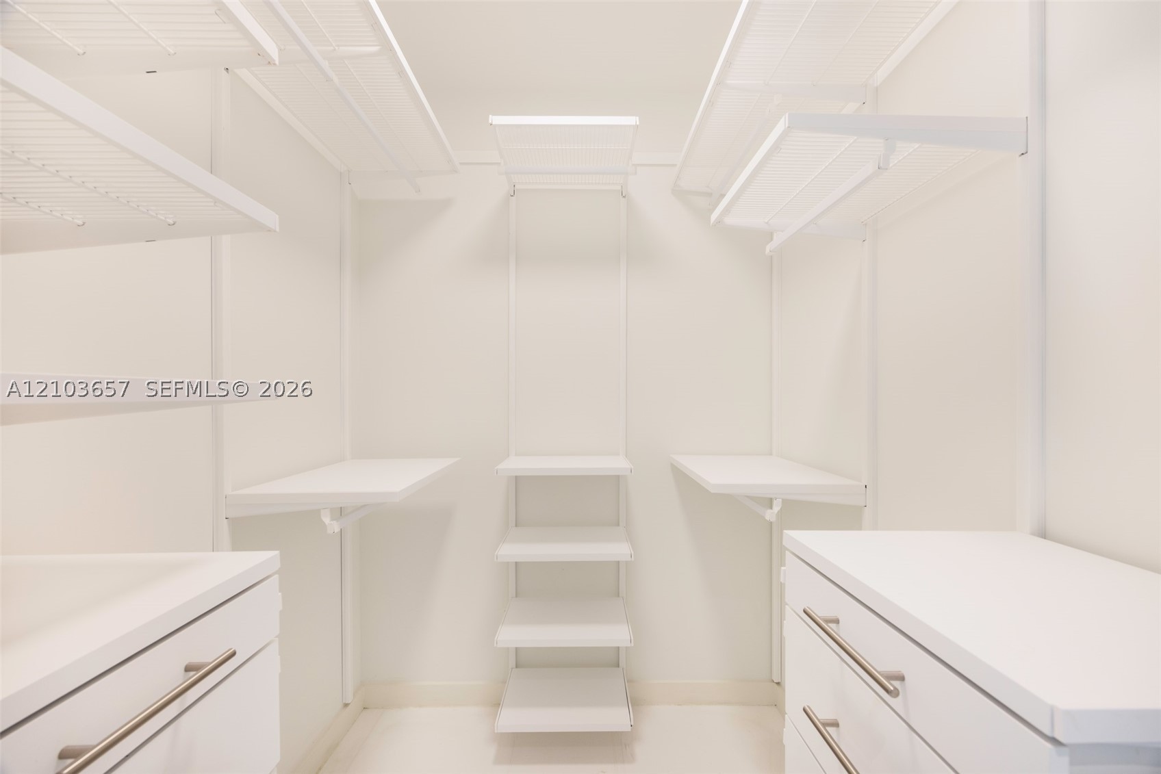 300 Biscayne Boulevard Way #5205W, Miami FL 33131