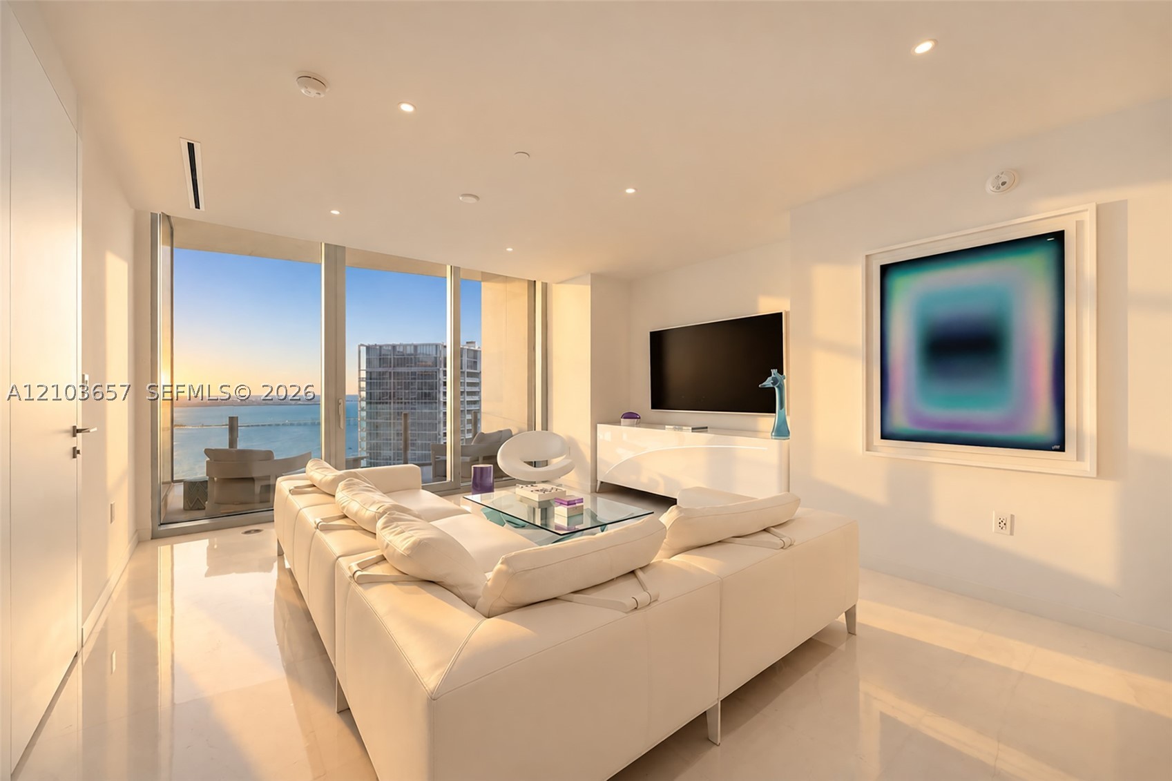 300 Biscayne Boulevard Way #5205W, Miami FL 33131
