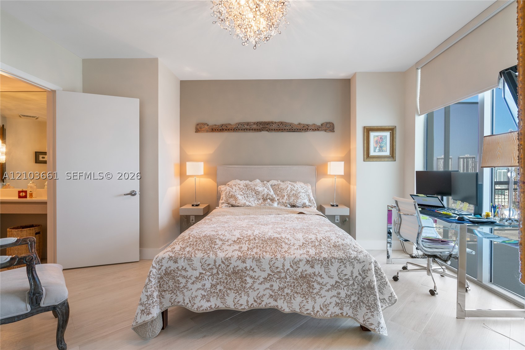 350 S Miami Ave #3303, Miami FL 33130