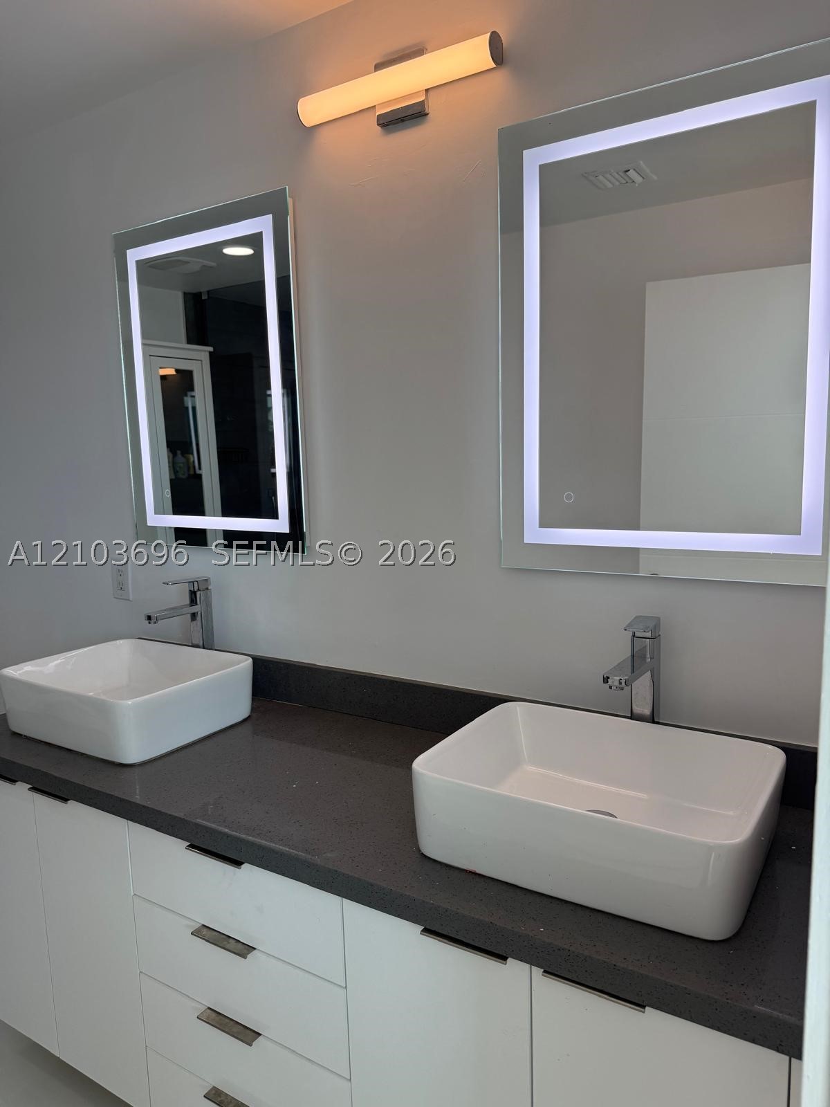 888 Biscayne Blvd #3101, Miami FL 33132