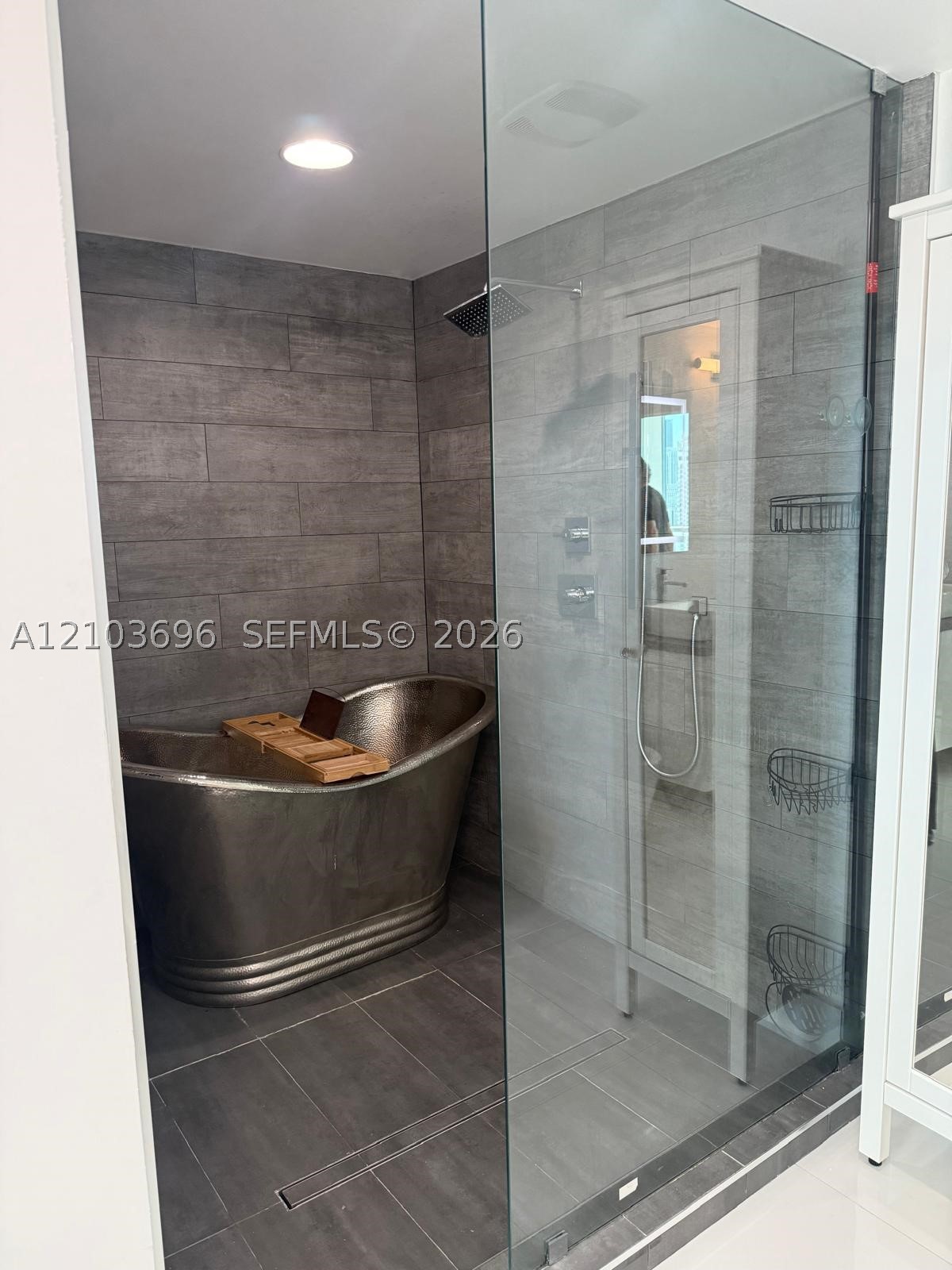 888 Biscayne Blvd #3101, Miami FL 33132