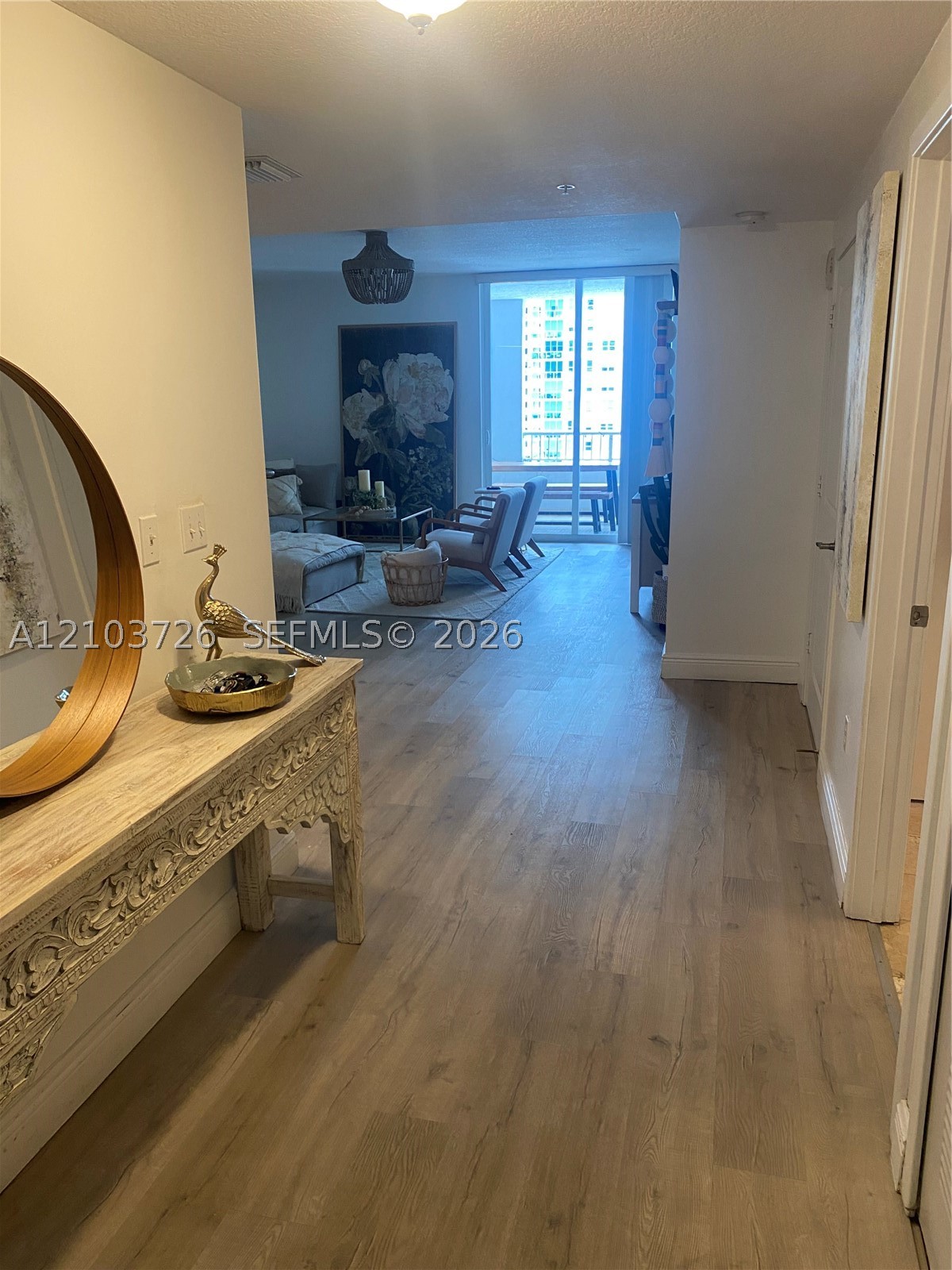 170 SE 14th St #1908, Miami FL 33131