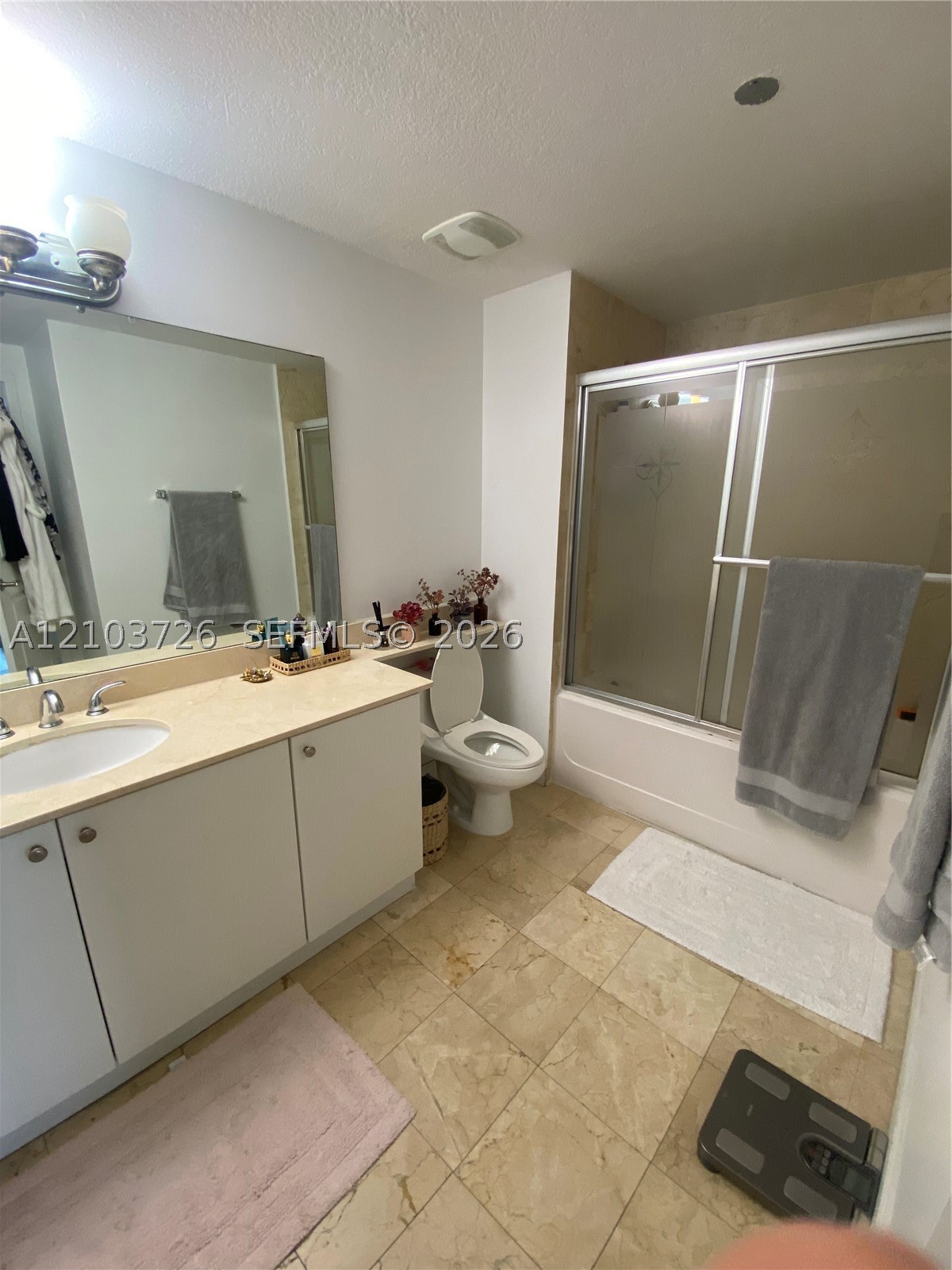 170 SE 14th St #1908, Miami FL 33131