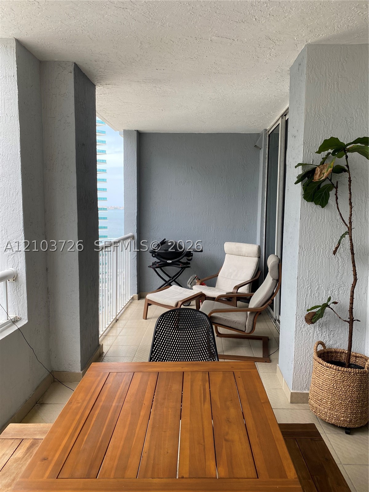 170 SE 14th St #1908, Miami FL 33131