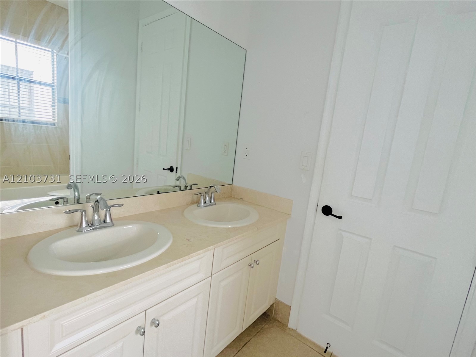 8377 NW 39th Ct, Cooper City FL 33024