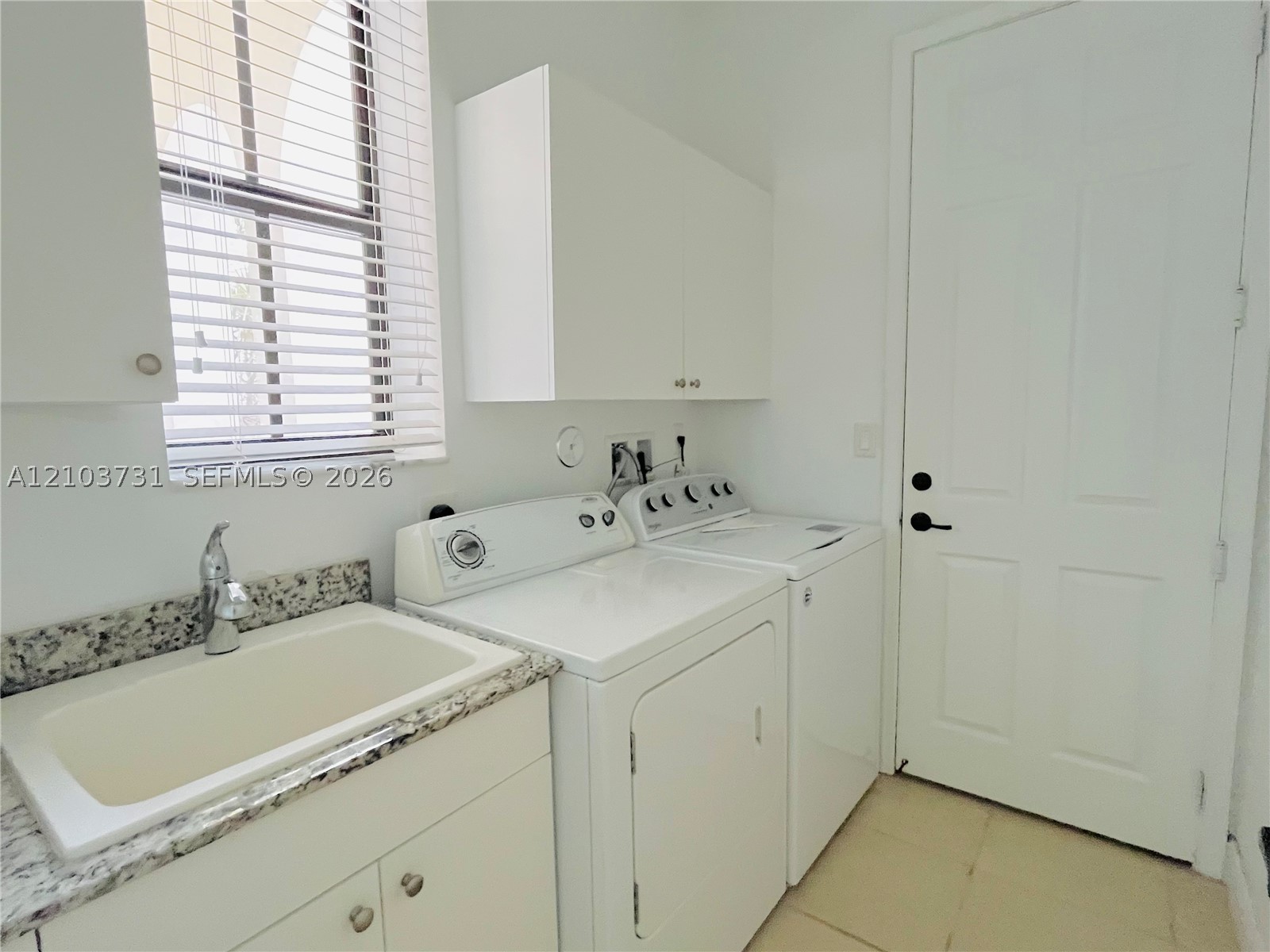 8377 NW 39th Ct, Cooper City FL 33024