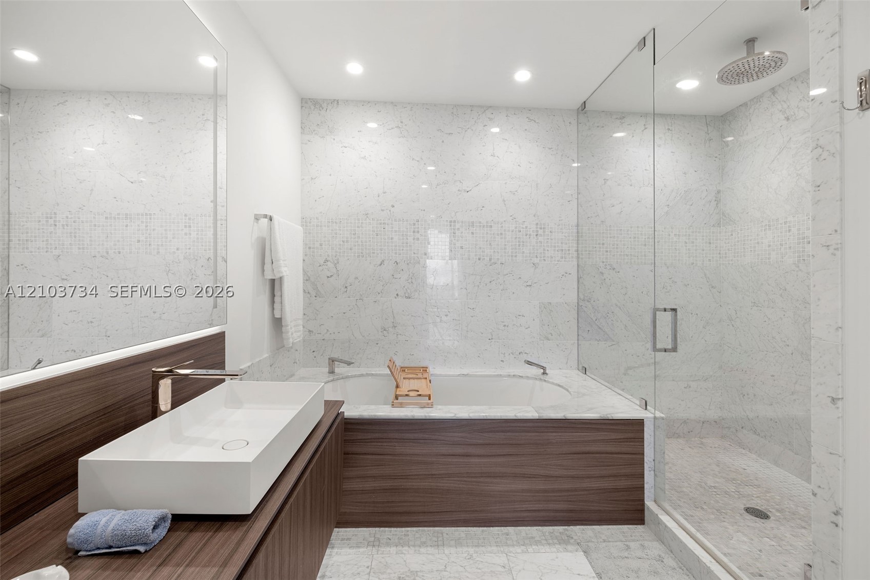 1000 Brickell Plz #PH5403, Miami FL 33131