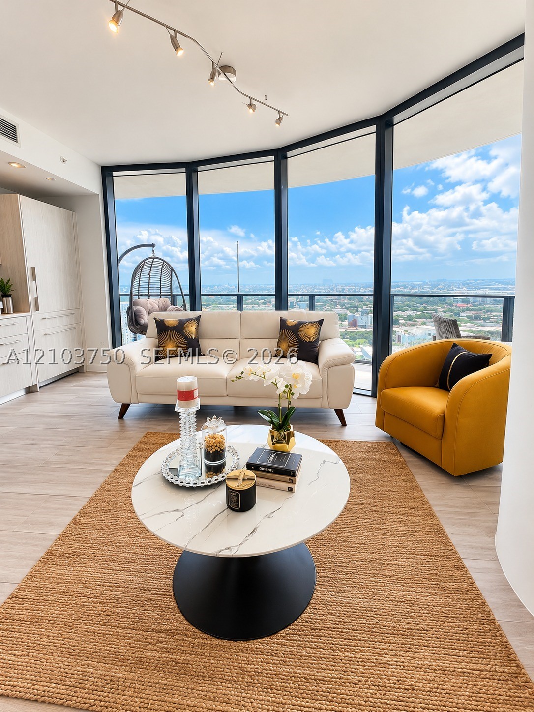 55 SW 9th St #3308, Miami FL 33130