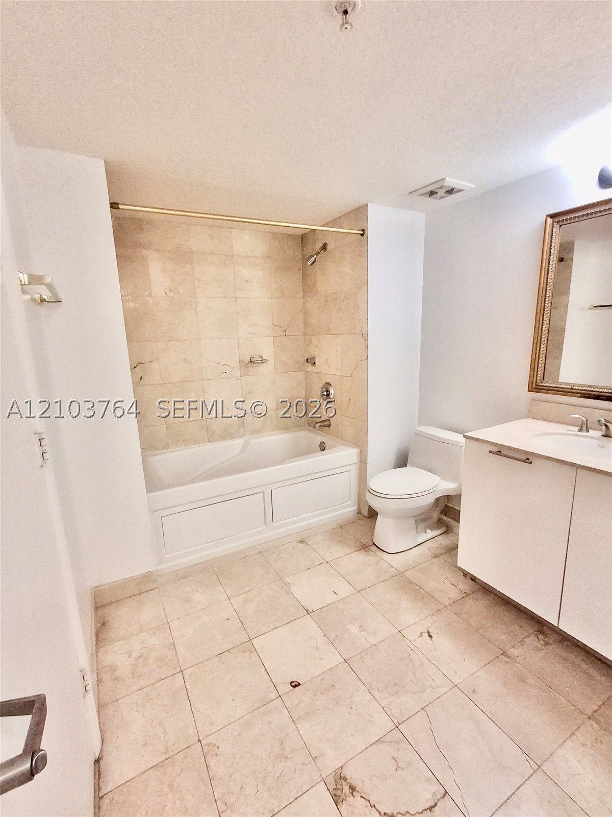 1800 N Bayshore Dr #3908, Miami FL 33132