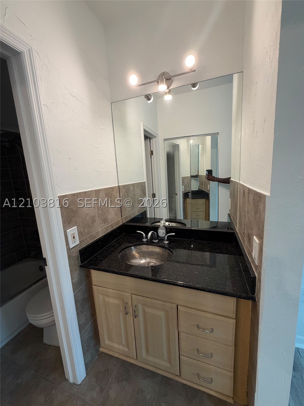 2408 NE 135th St #2408, North Miami FL 33181