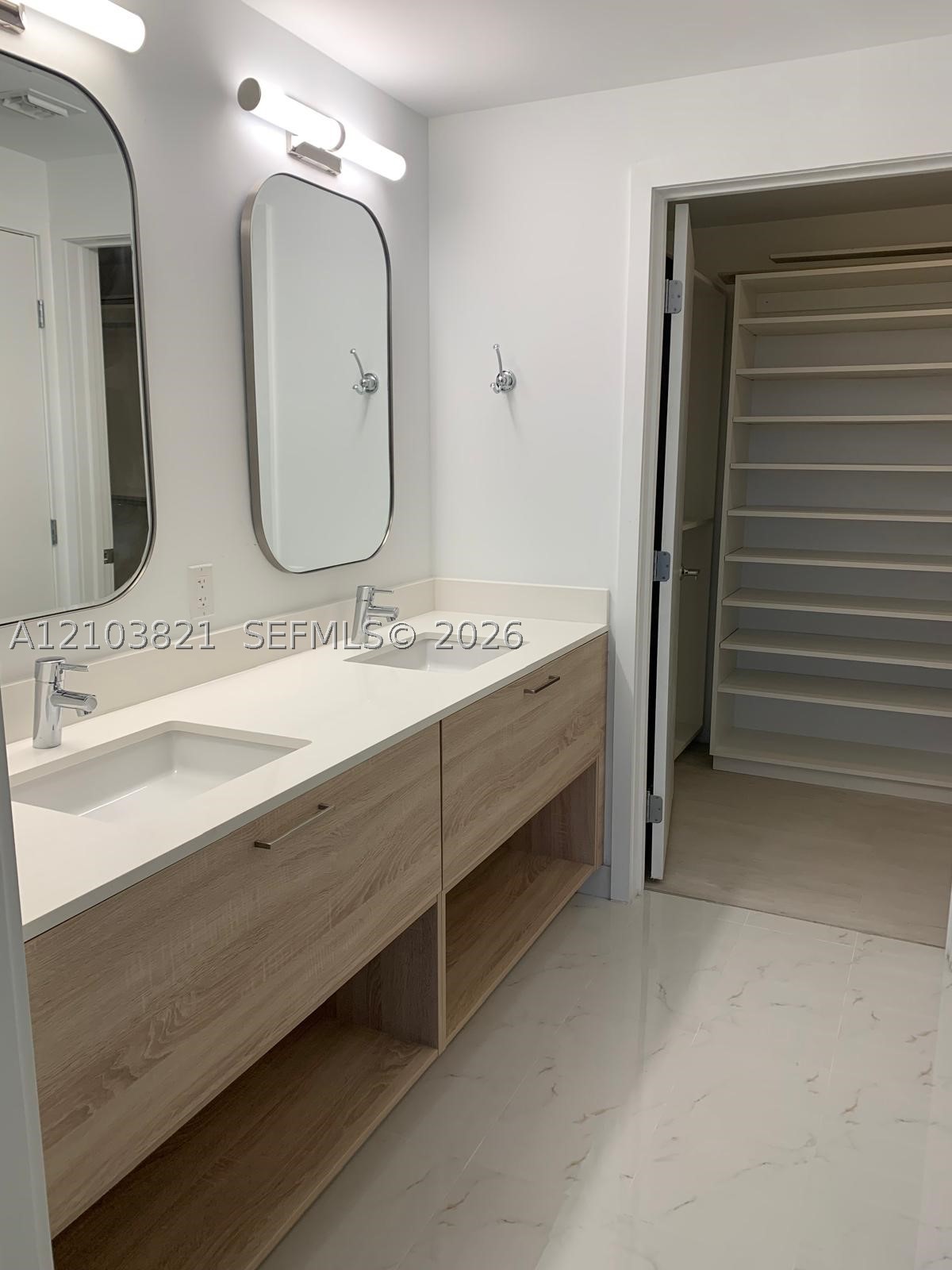 16385 Biscayne Blvd #2302, North Miami Beach FL 33160