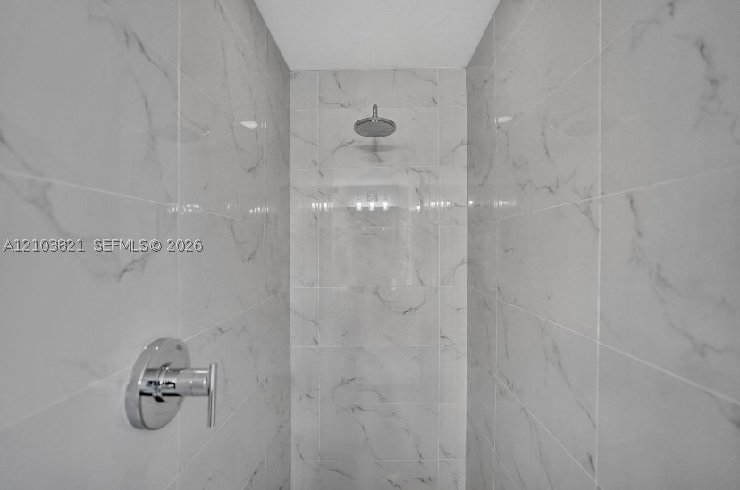 16385 Biscayne Blvd #2302, North Miami Beach FL 33160