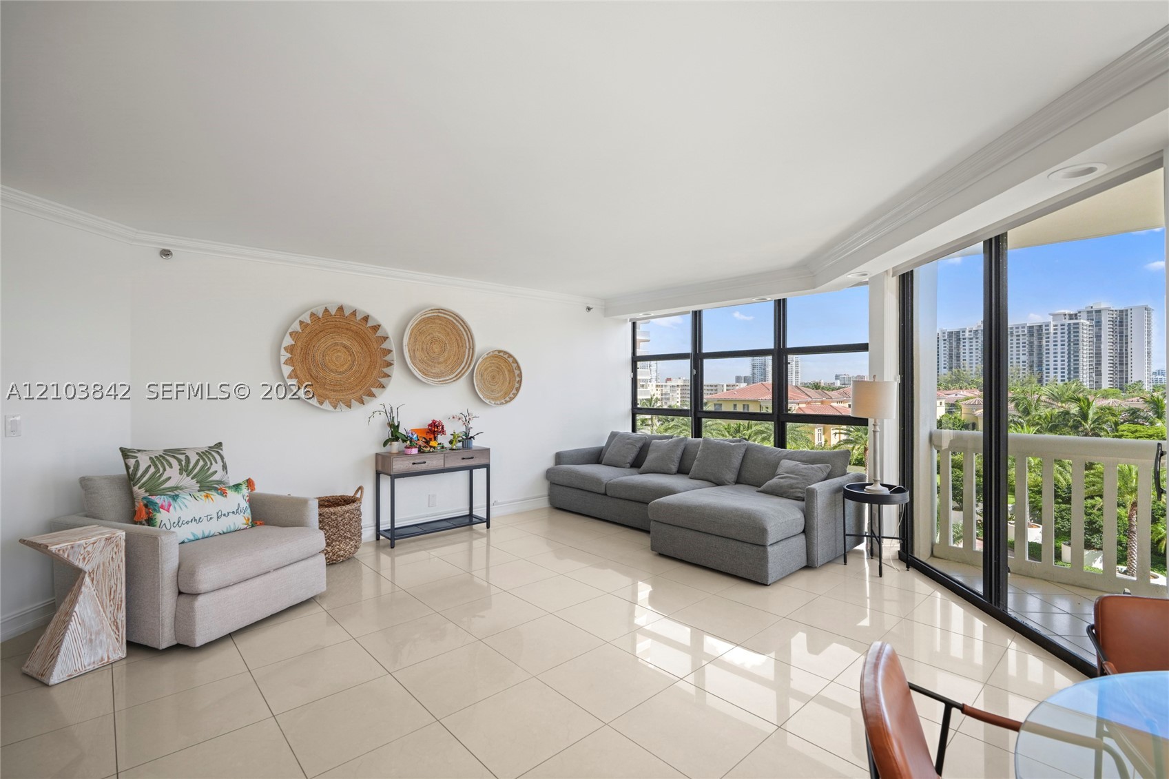 1000 W Island Blvd #504, Aventura FL 33160