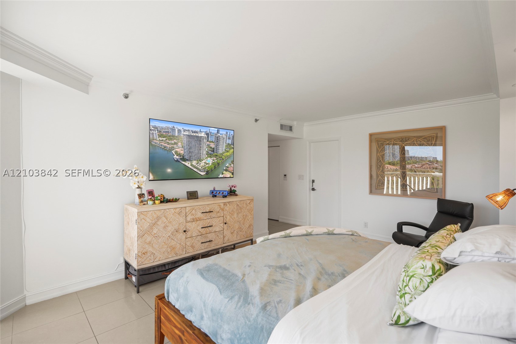1000 W Island Blvd #504, Aventura FL 33160