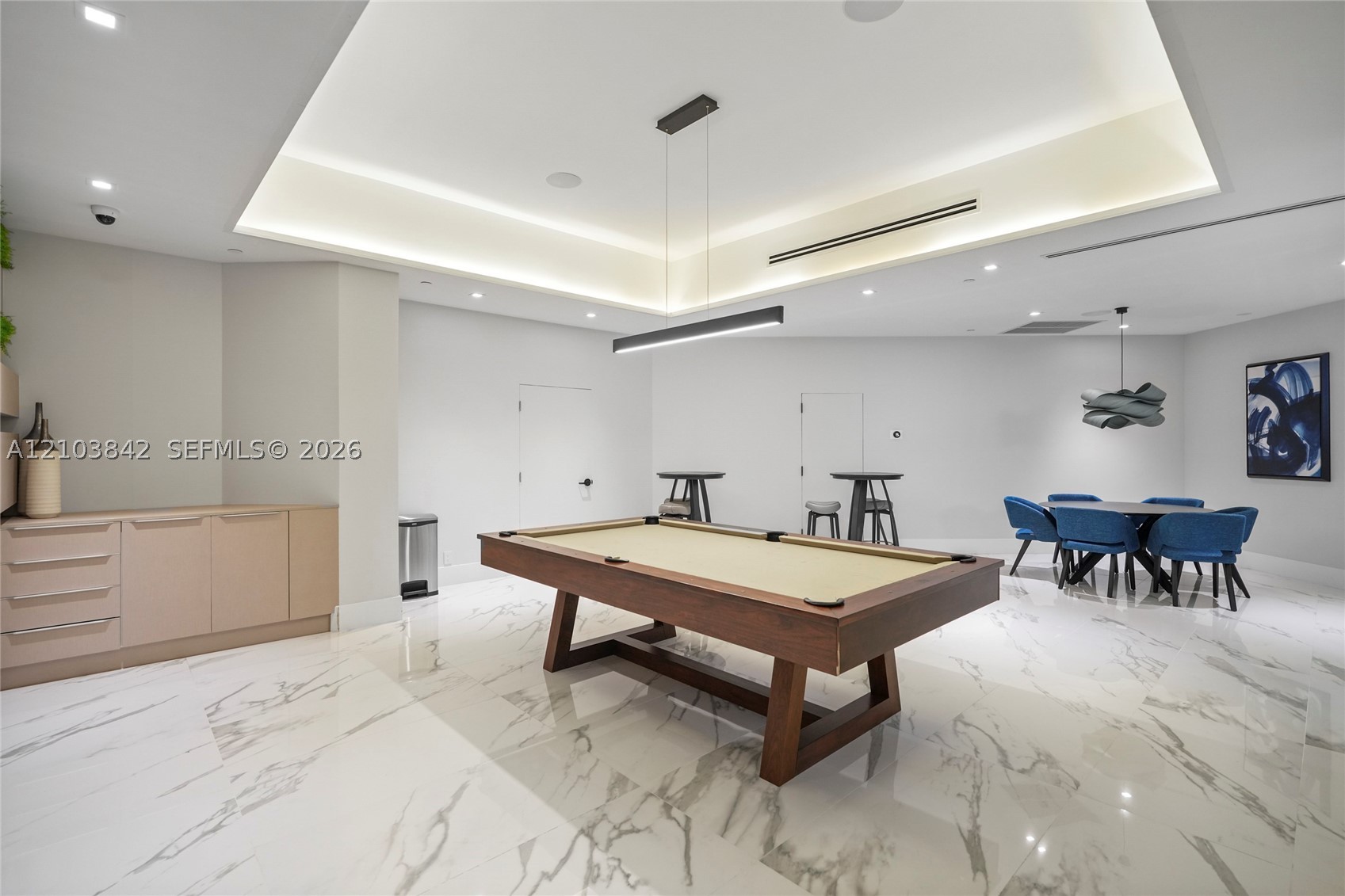 1000 W Island Blvd #504, Aventura FL 33160