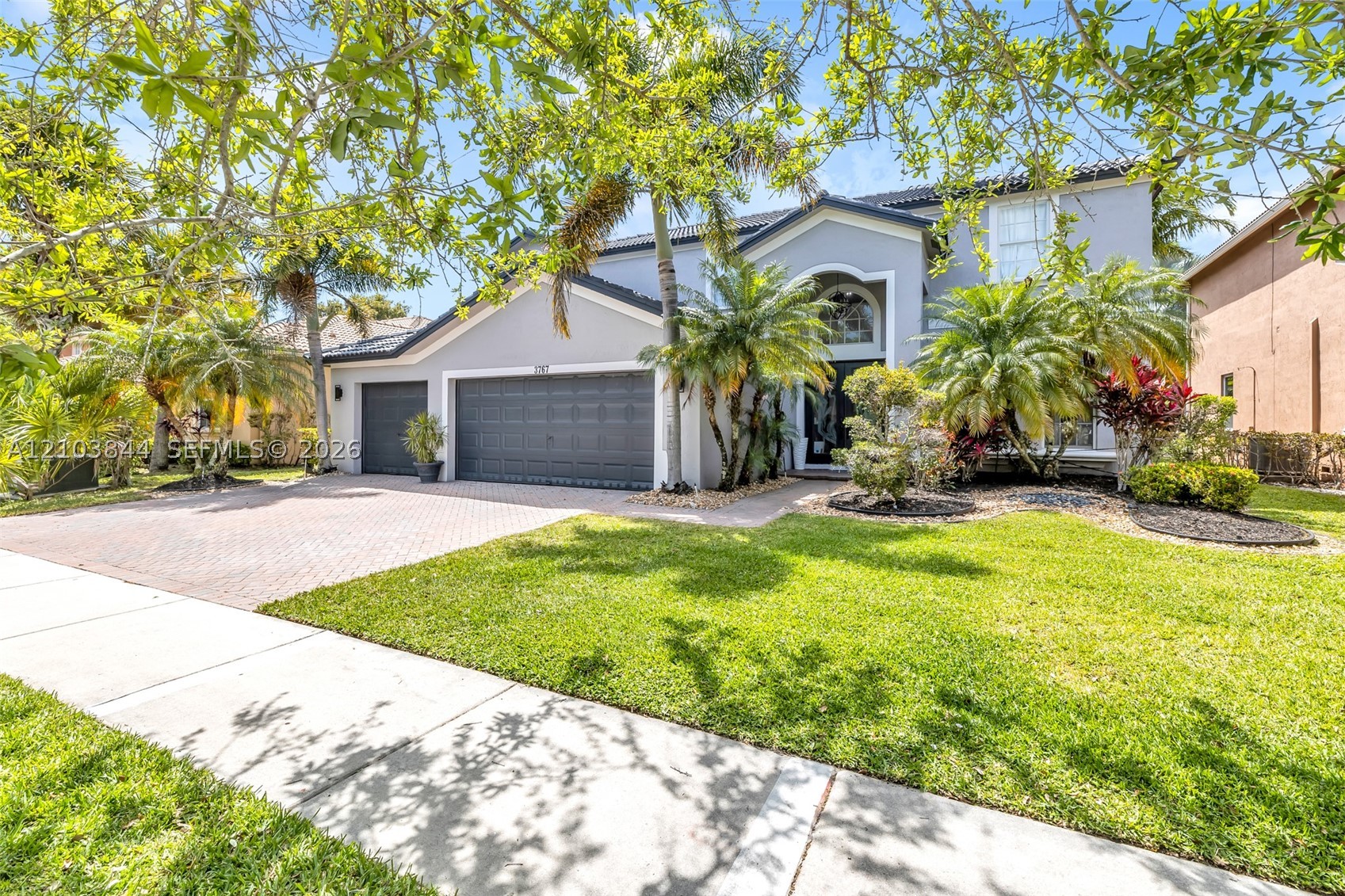 3767 W Gardenia Ave, Weston FL 33332