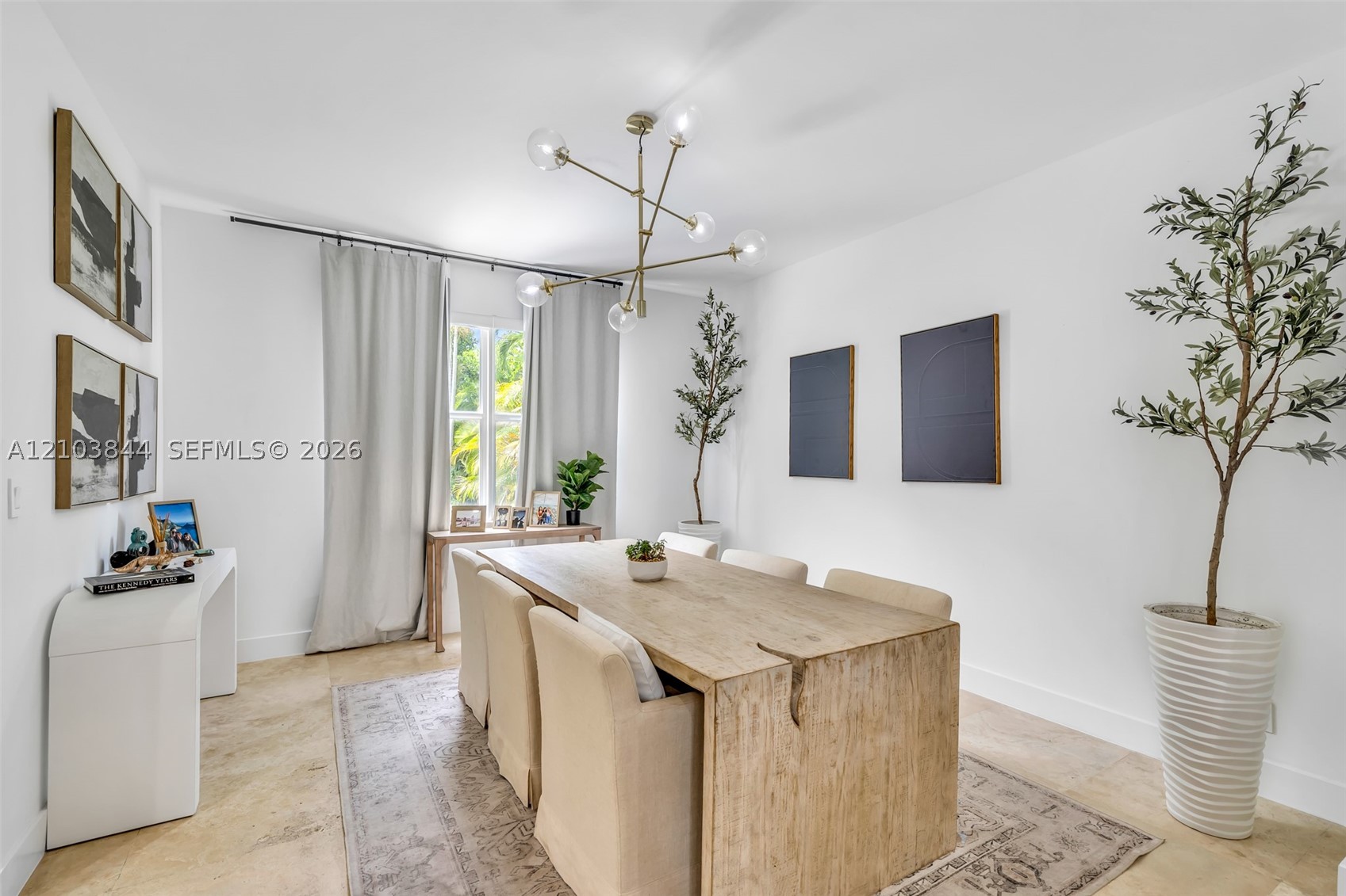 3767 W Gardenia Ave, Weston FL 33332