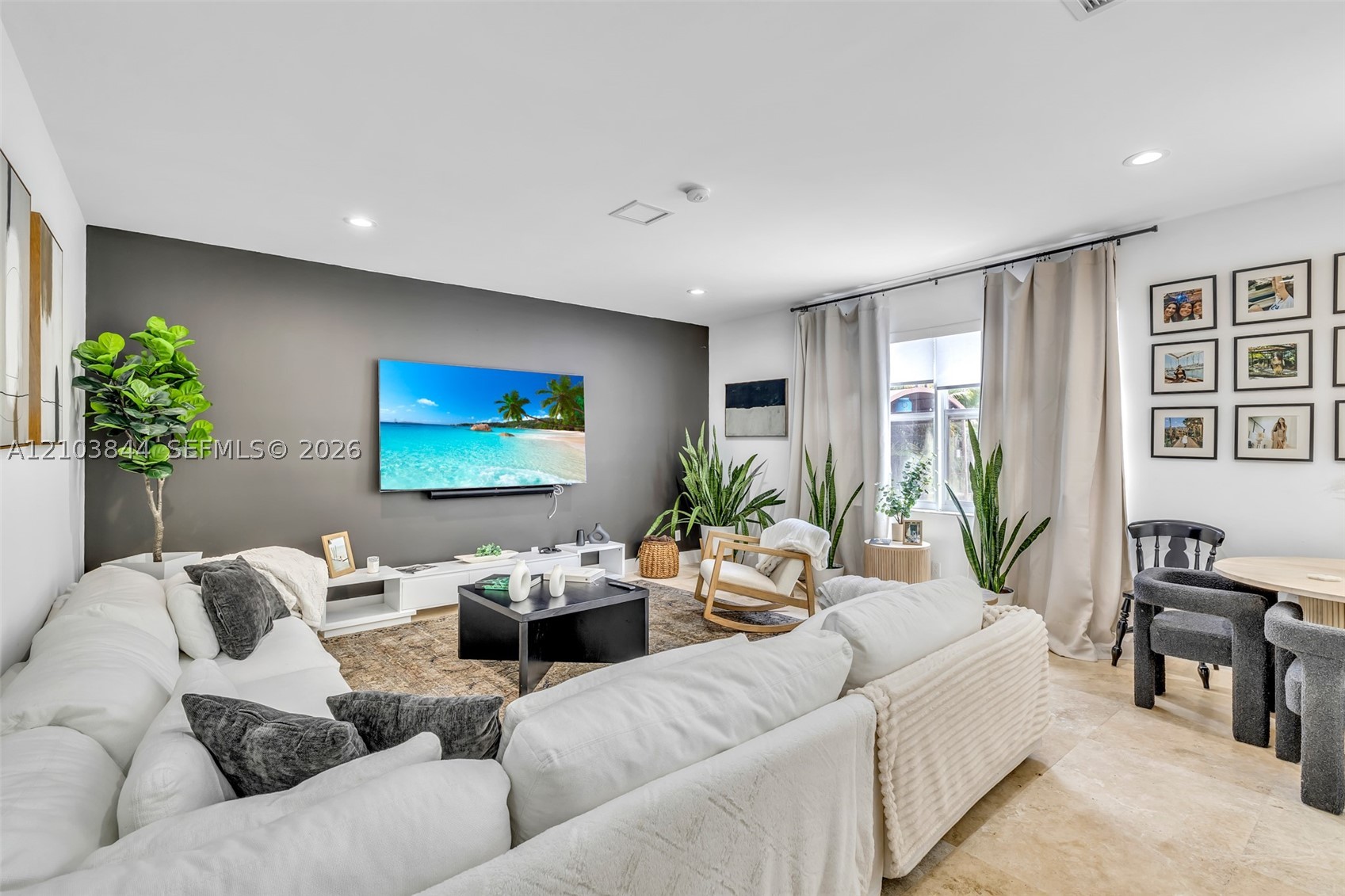 3767 W Gardenia Ave, Weston FL 33332