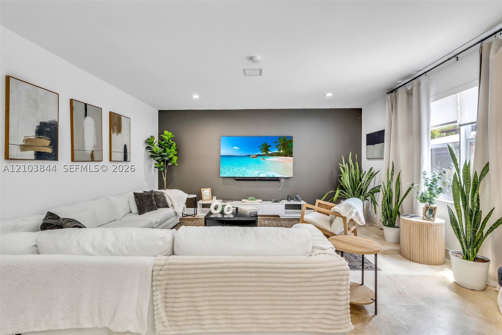 3767 W Gardenia Ave, Weston FL 33332