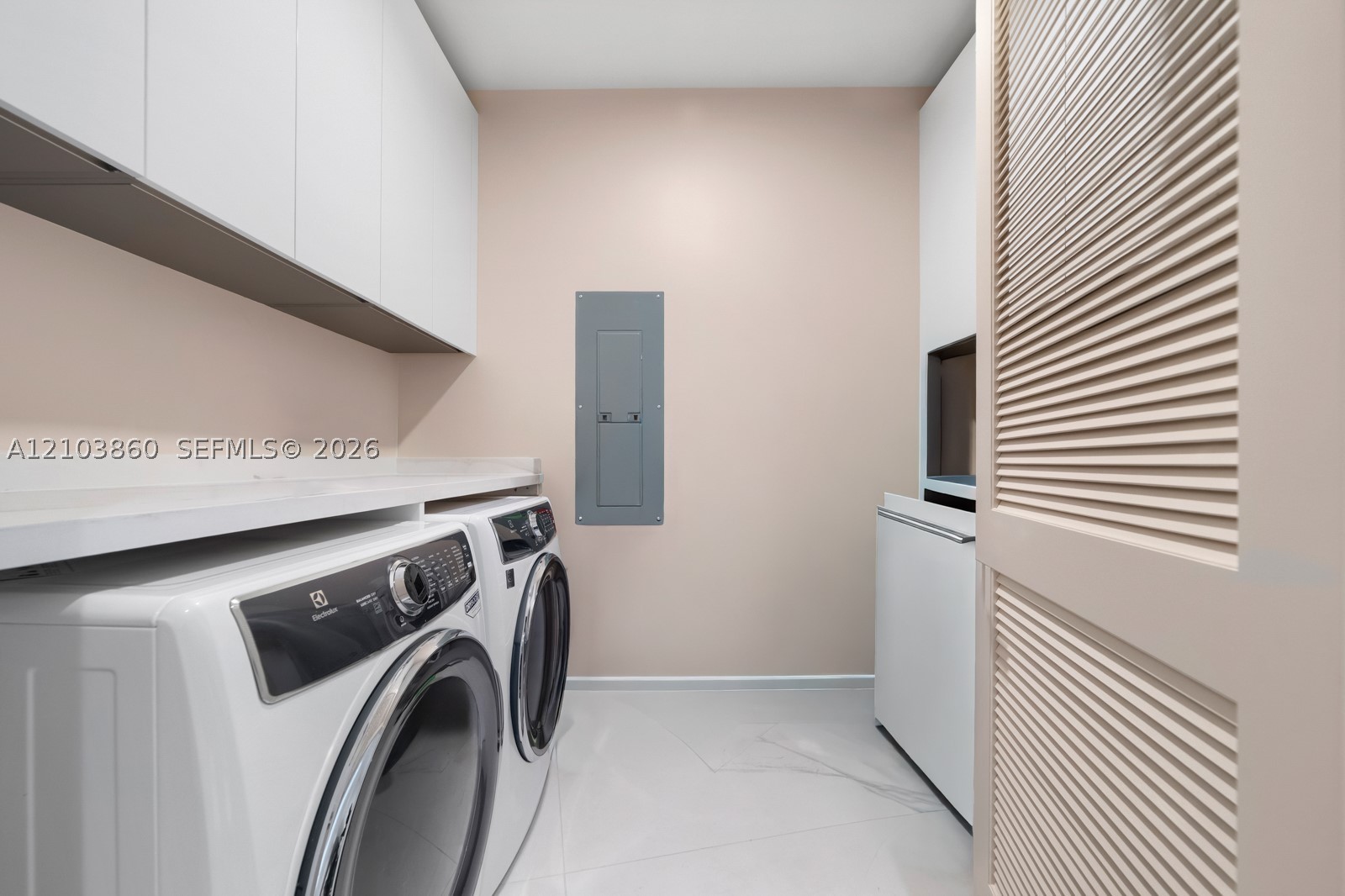 1400 Biscayne Boulevard #4902, Miami FL 33132