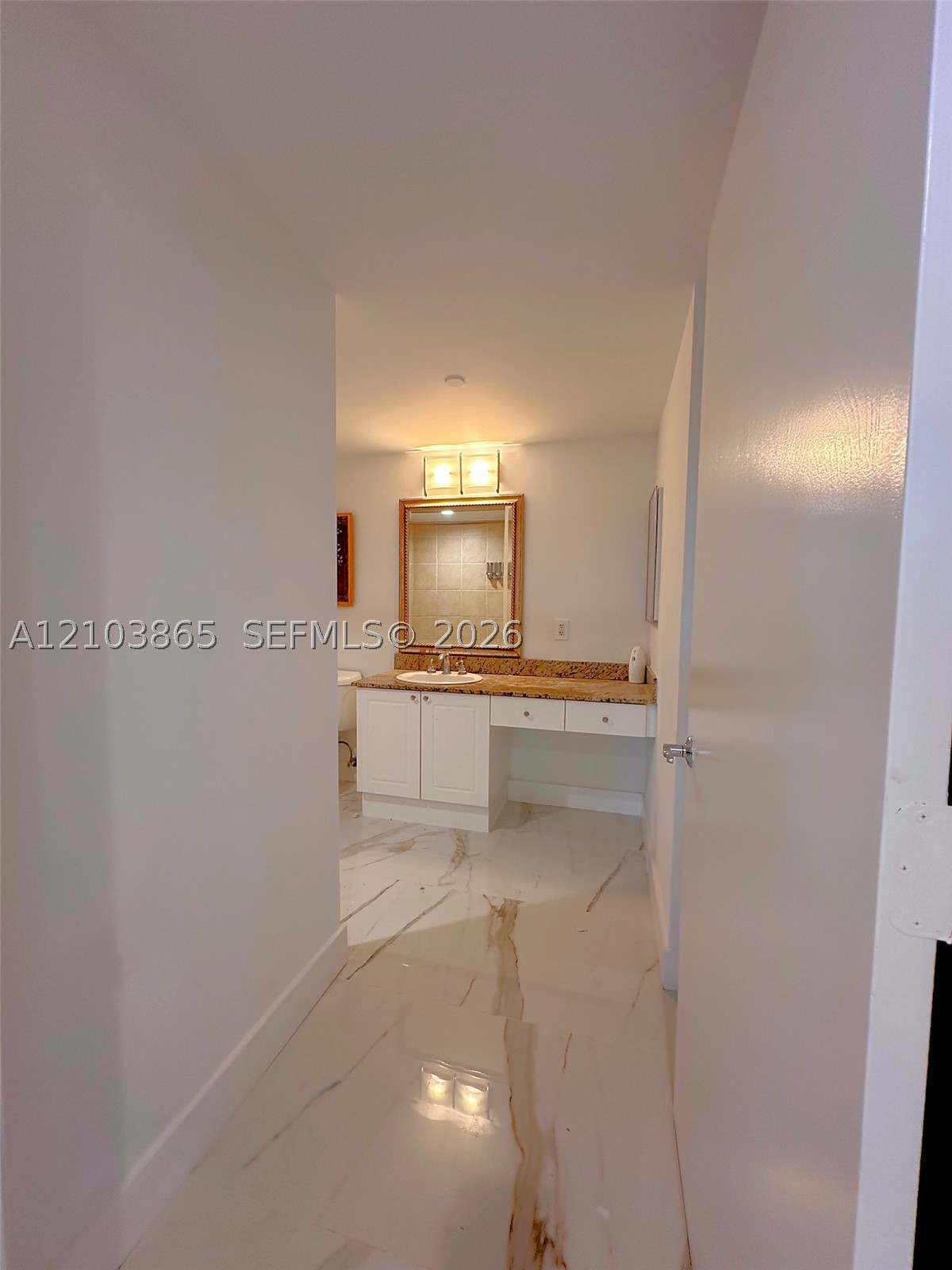 19501 W Country Club Dr #406, Aventura FL 33180