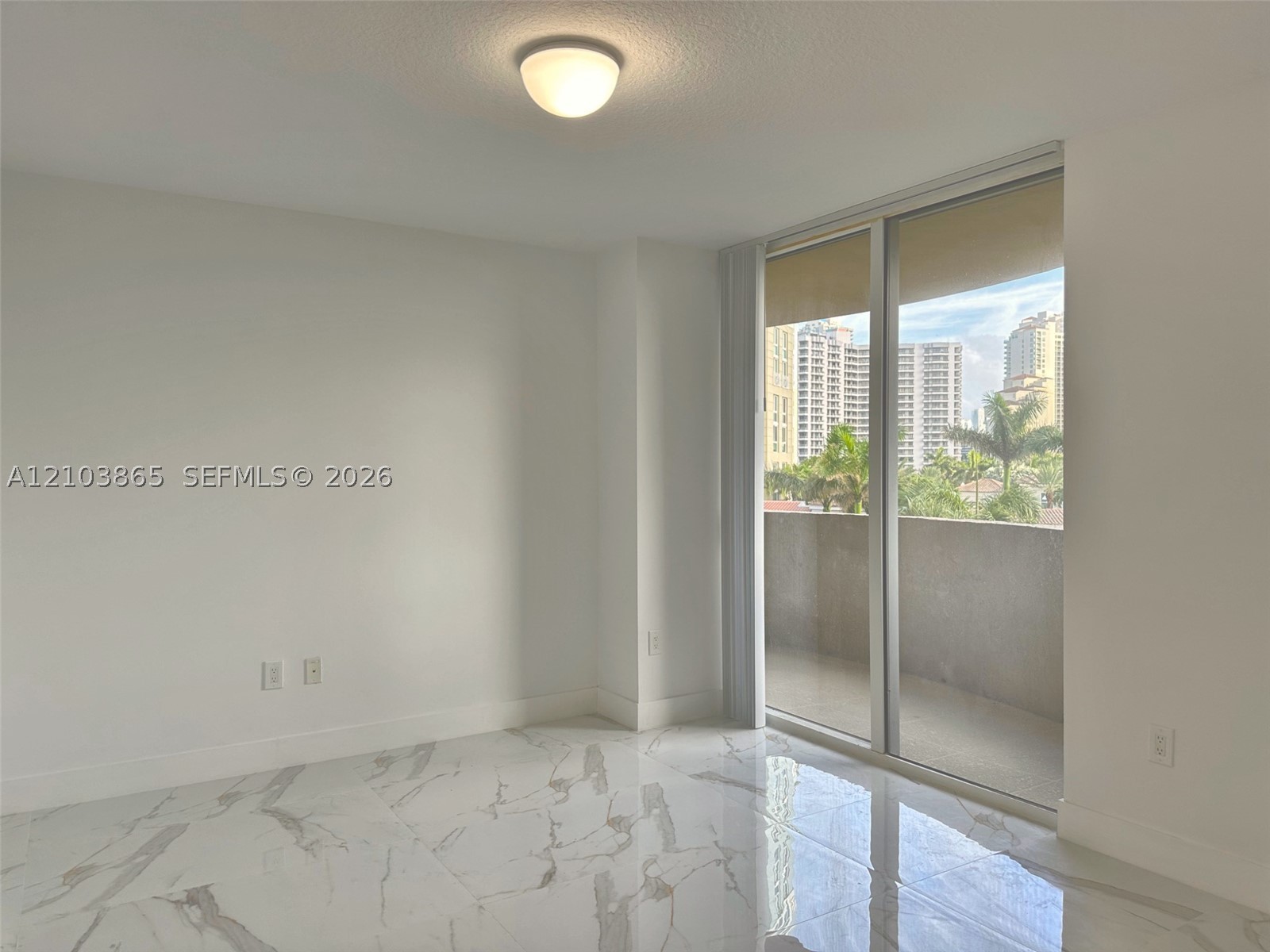 19501 W Country Club Dr #406, Aventura FL 33180