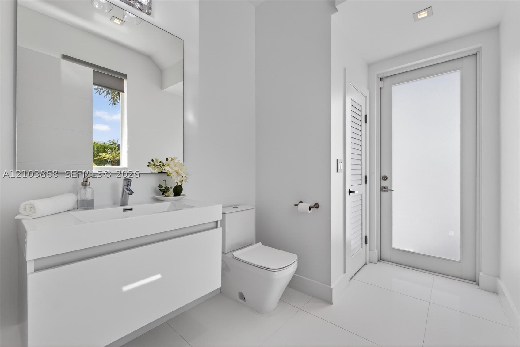 10431 NW 68th Ter, Doral FL 33178