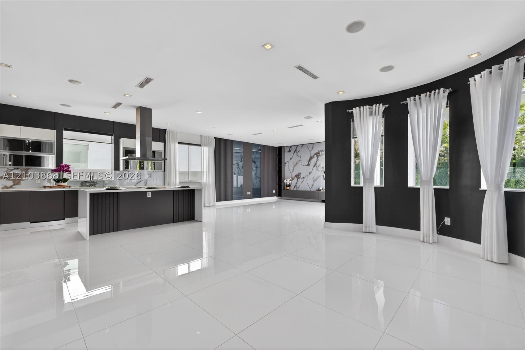 10431 NW 68th Ter, Doral FL 33178