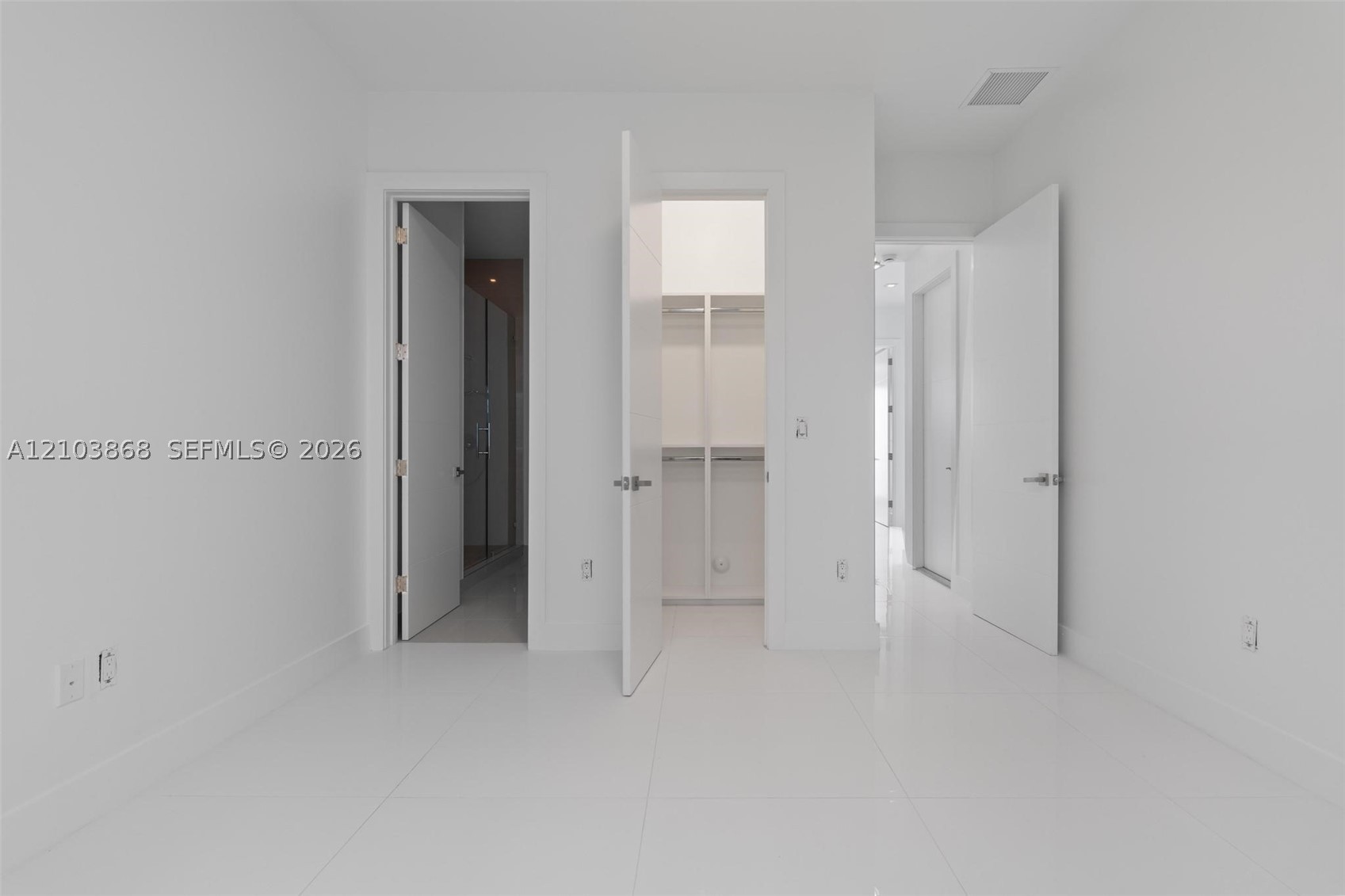 10431 NW 68th Ter, Doral FL 33178