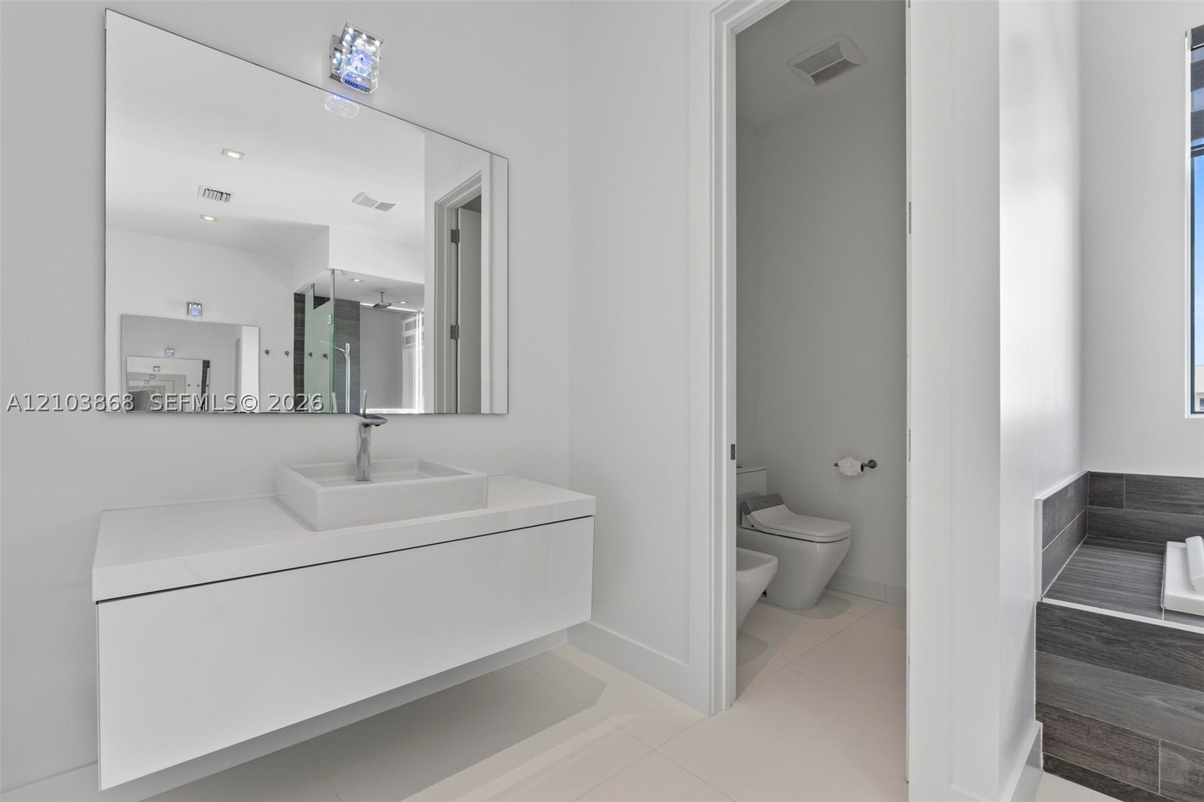 10431 NW 68th Ter, Doral FL 33178