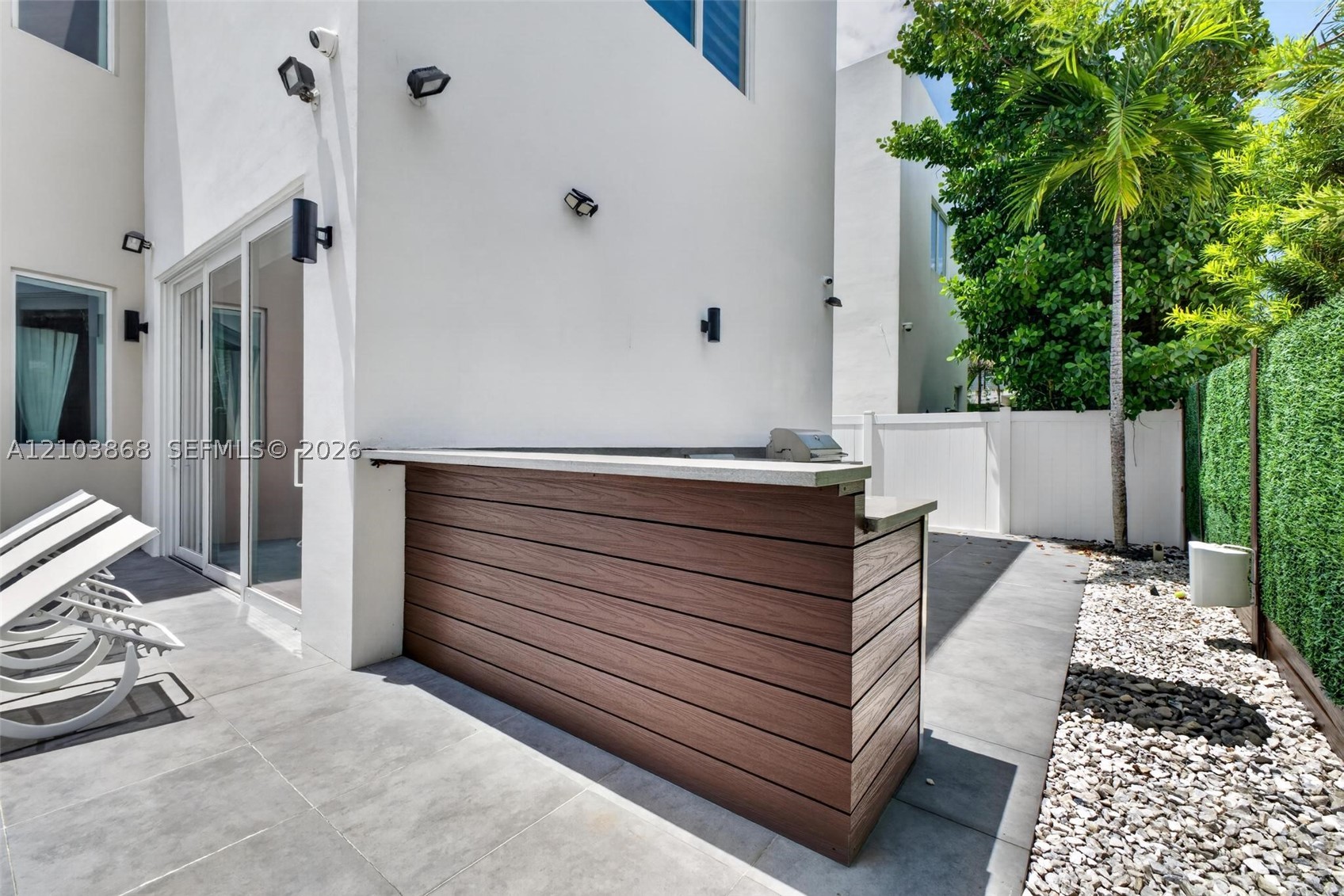 10431 NW 68th Ter, Doral FL 33178
