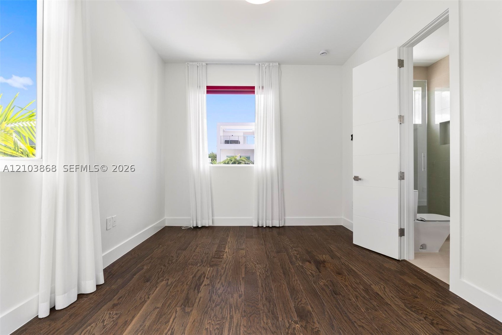 10431 NW 68th Ter, Doral FL 33178