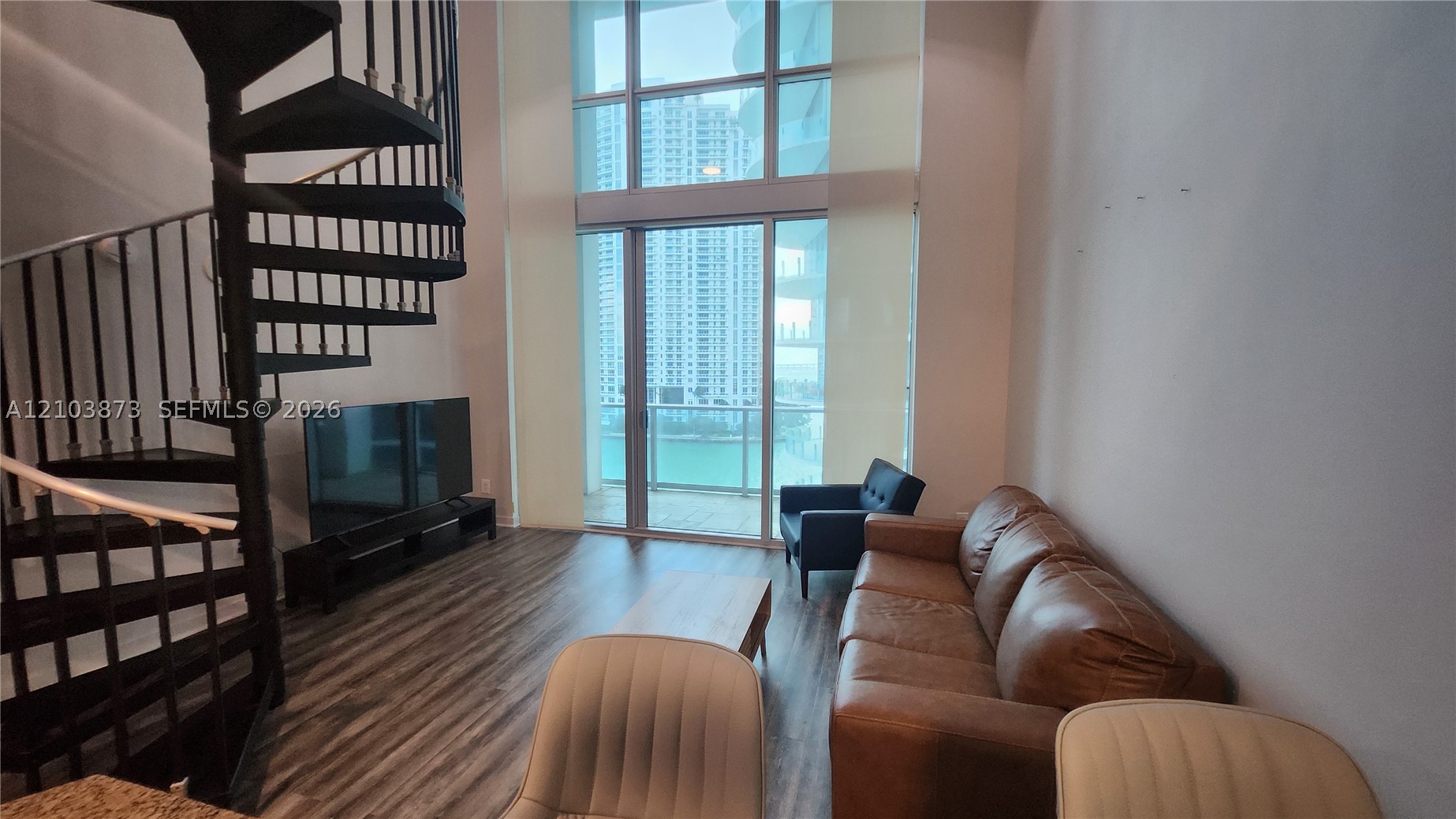 300 S Biscayne Blvd #L-808, Miami FL 33131