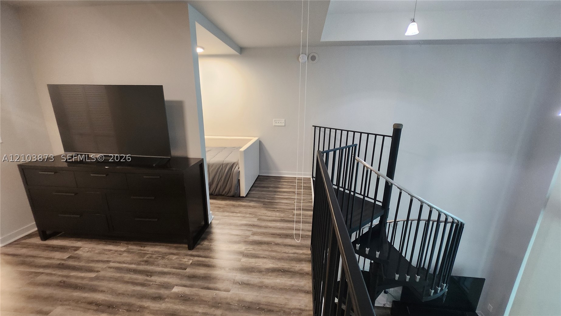 300 S Biscayne Blvd #L-808, Miami FL 33131