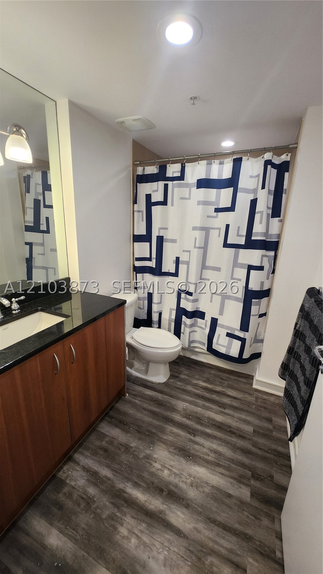 300 S Biscayne Blvd #L-808, Miami FL 33131