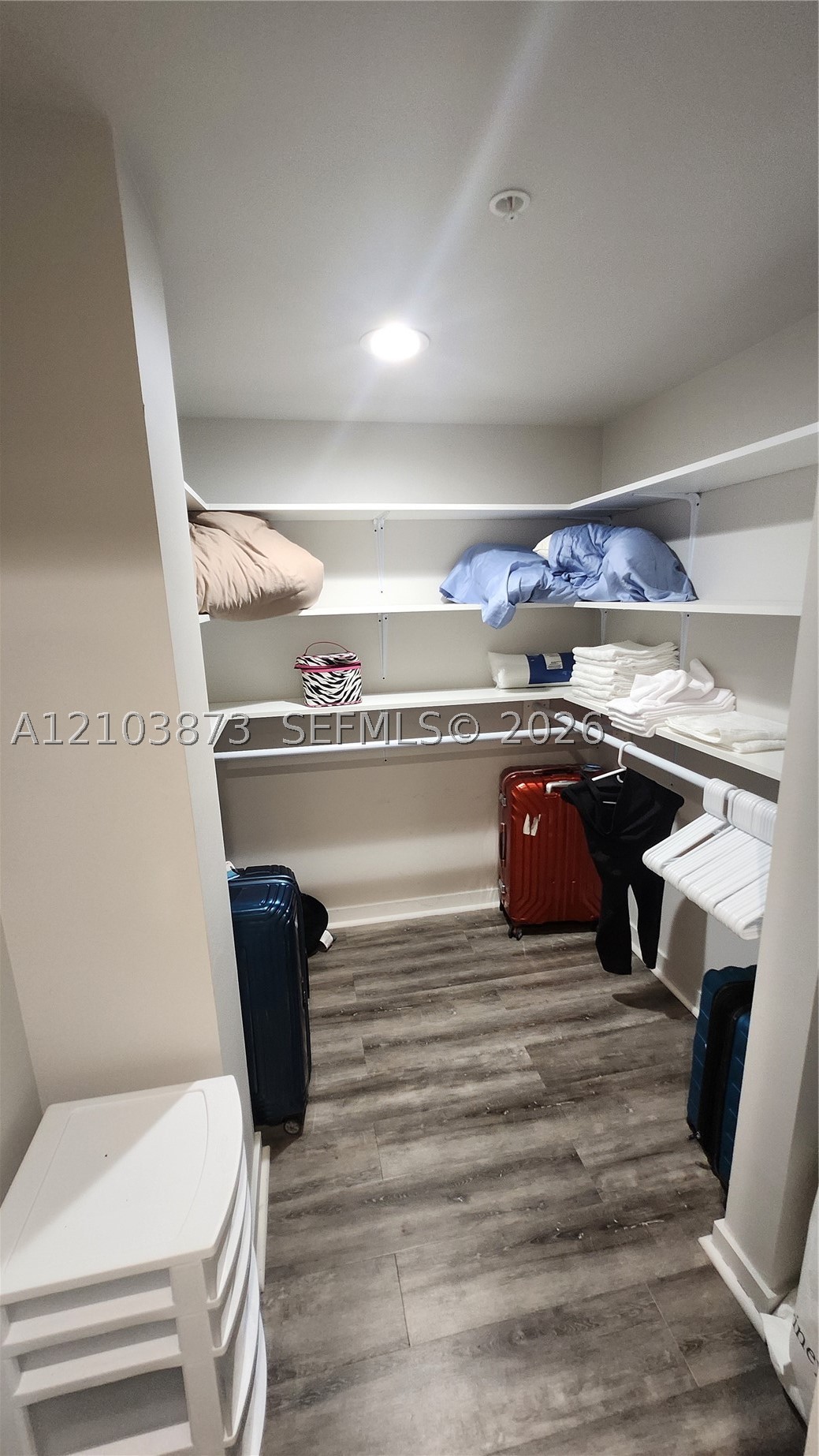 300 S Biscayne Blvd #L-808, Miami FL 33131