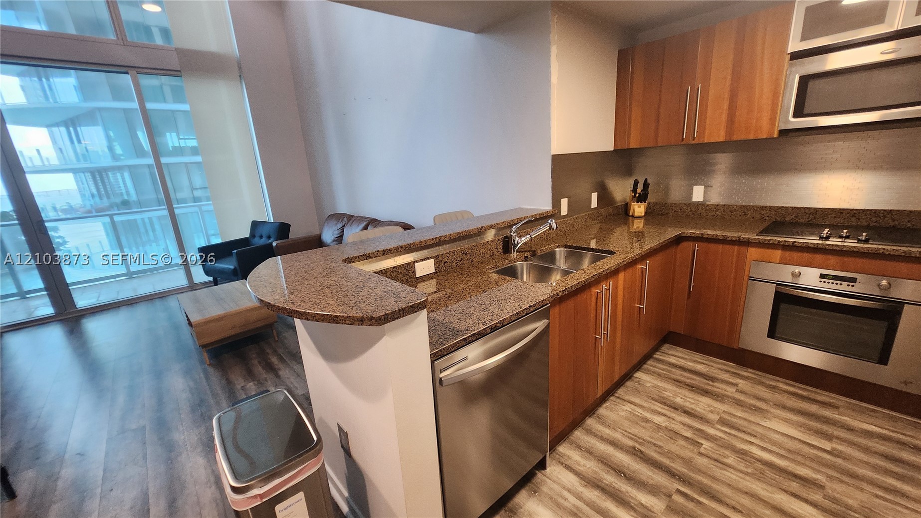 300 S Biscayne Blvd #L-808, Miami FL 33131