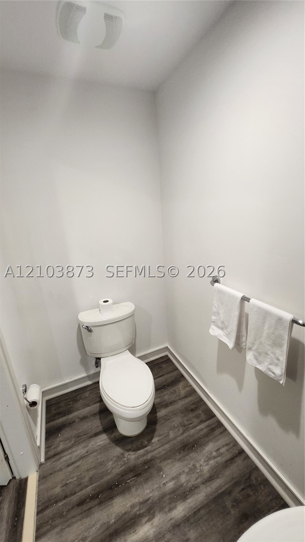 300 S Biscayne Blvd #L-808, Miami FL 33131