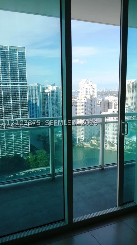 950 Brickell Bay Dr #4008, Miami FL 33131