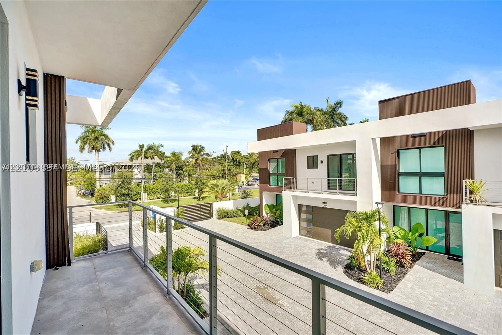 4648 SW 32 ND AVE #B-3, Dania Beach FL 33312