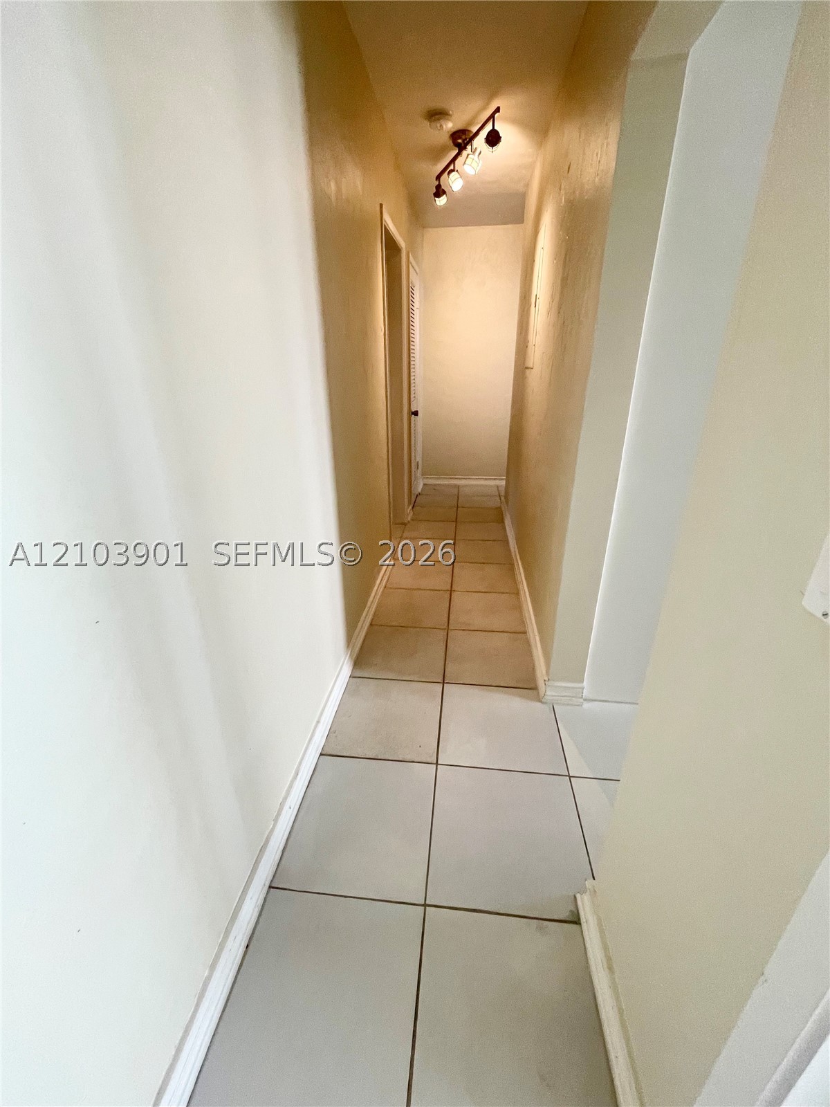 30 Park Dr #12-B, Bal Harbour FL 33154