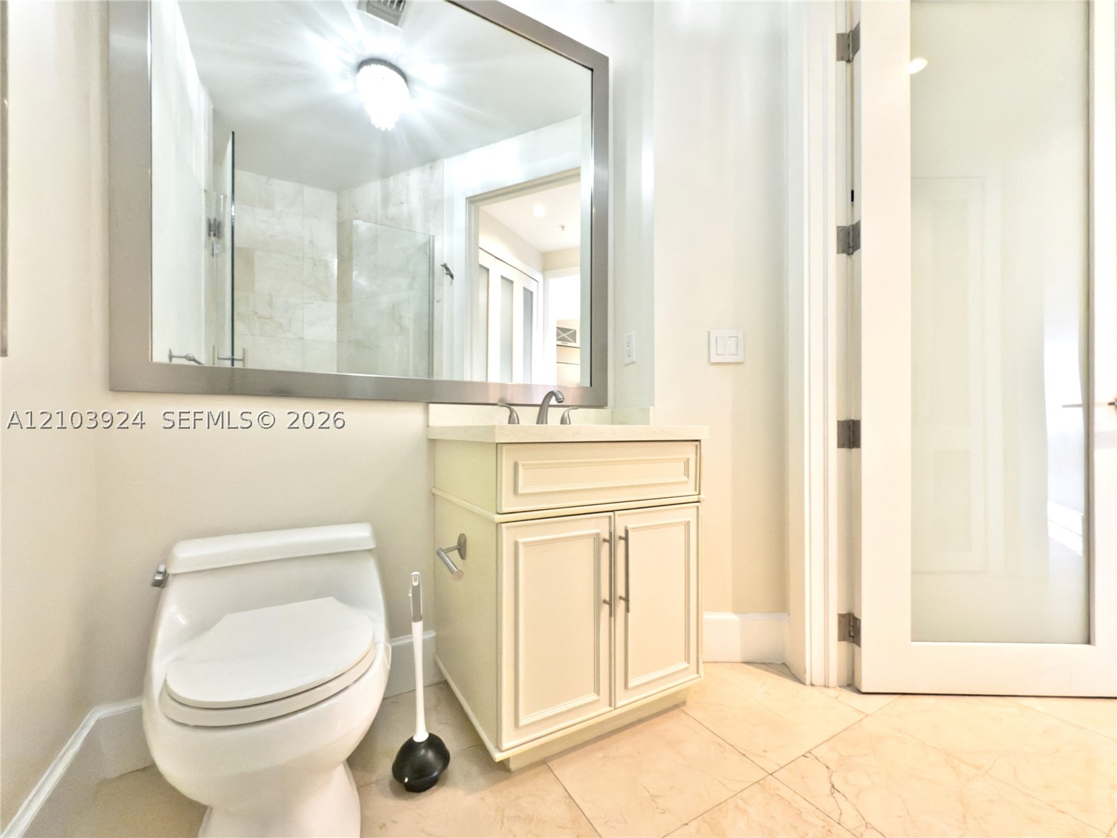 848 Brickell Key Dr #306, Miami FL 33131