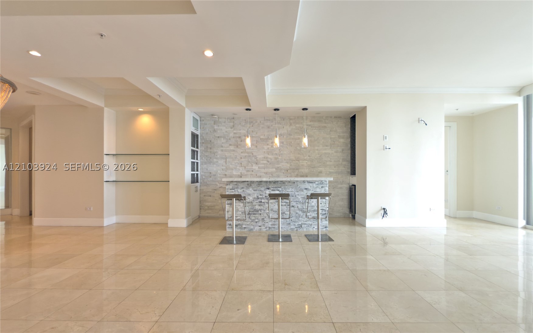 848 Brickell Key Dr #306, Miami FL 33131