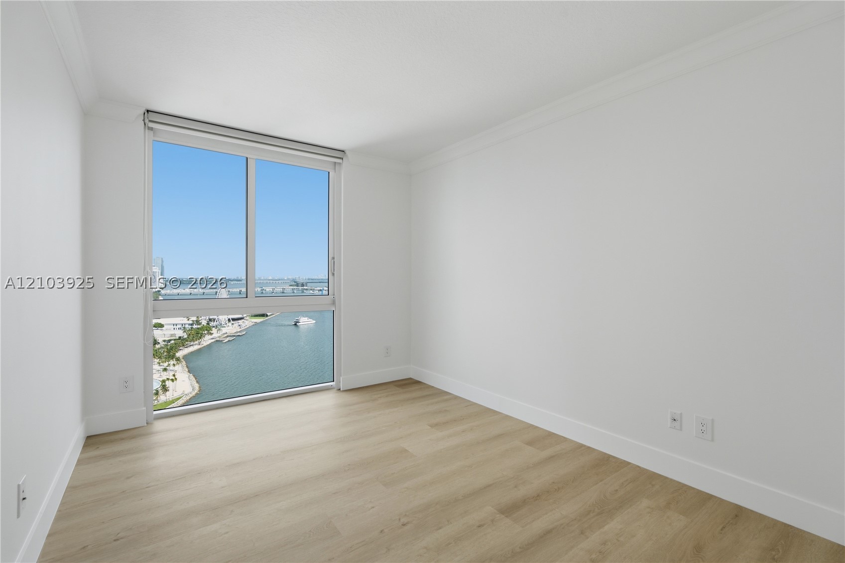 335 S Biscayne Blvd #2512, Miami FL 33131