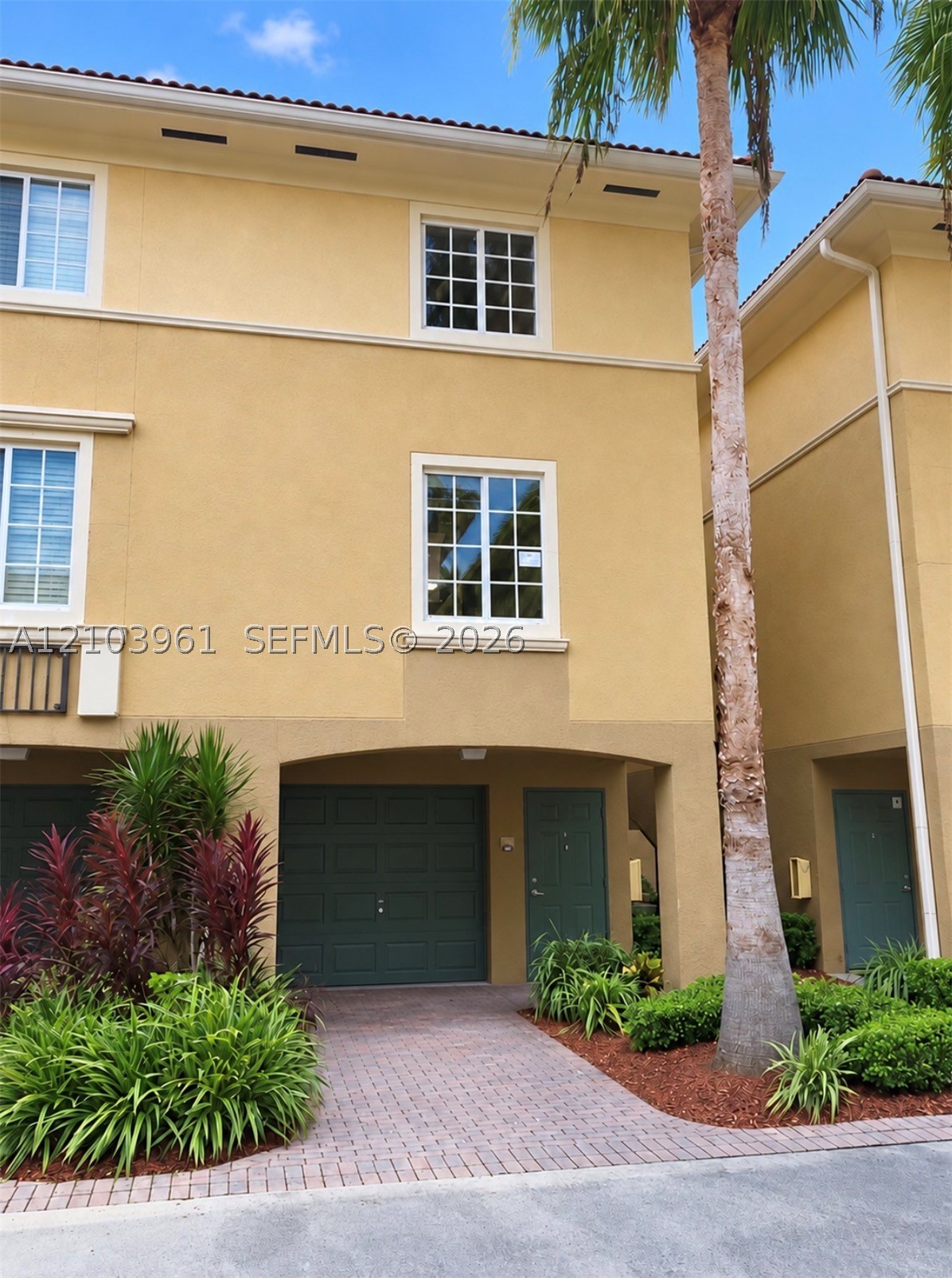 2841 NE 185th St #510, Aventura FL 33180