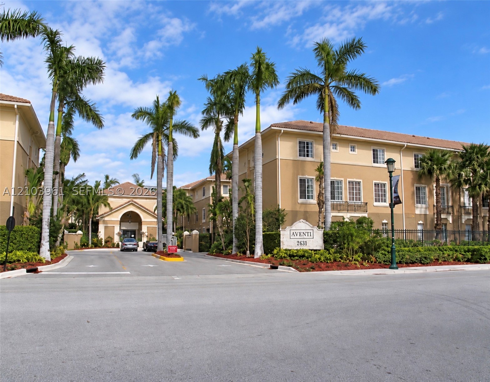 2841 NE 185th St #510, Aventura FL 33180