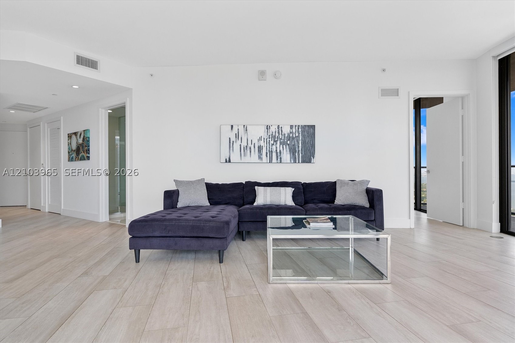 121 NE 34th St #2904, Miami FL 33137